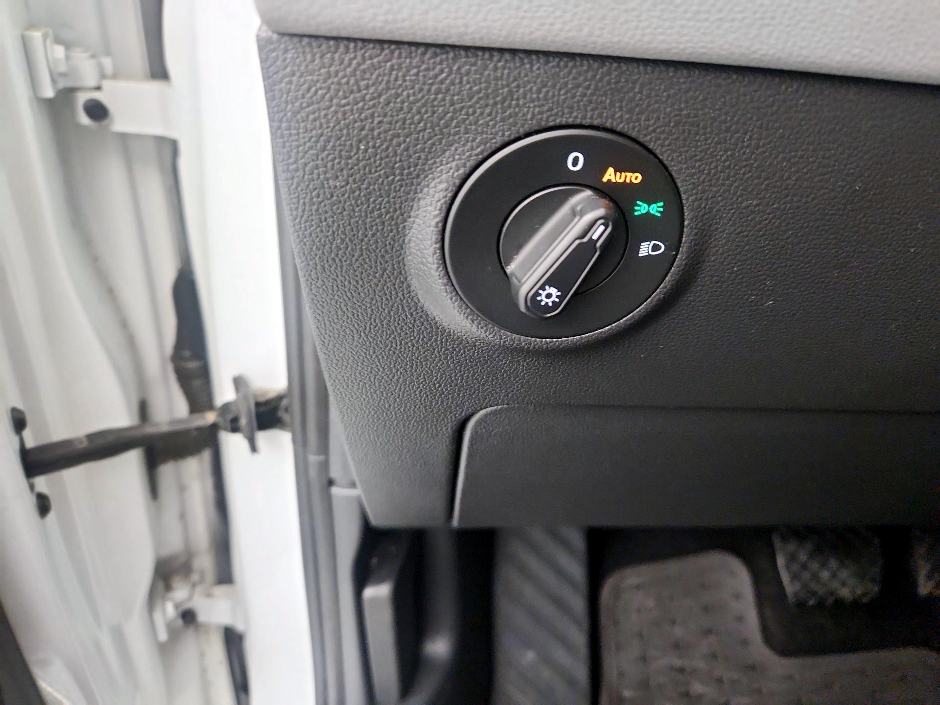 Thumbnail: 2022 Volkswagen Taos - 13