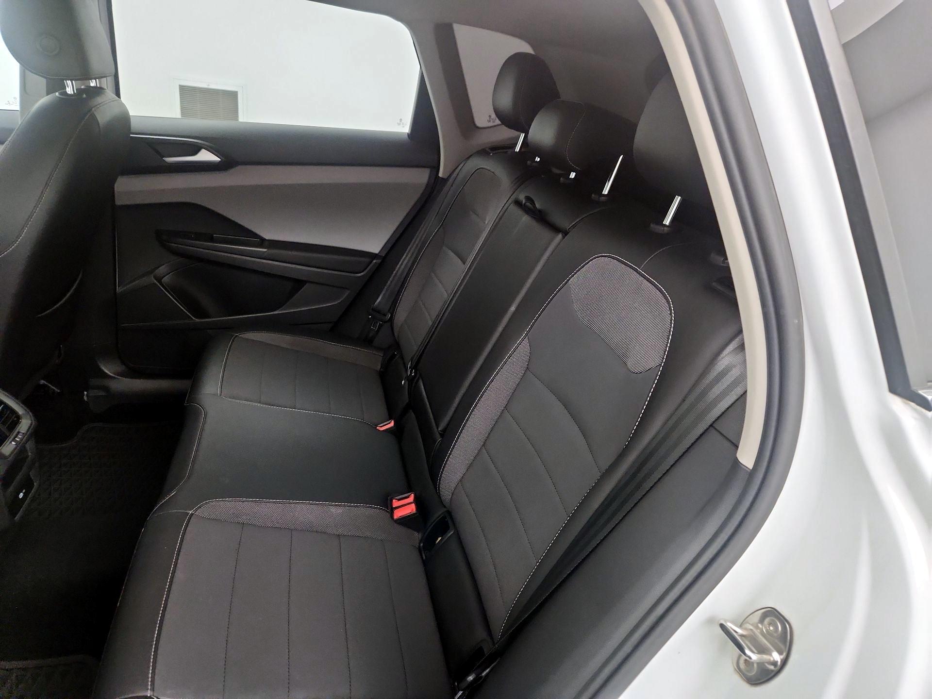 Thumbnail: 2022 Volkswagen Taos - 19