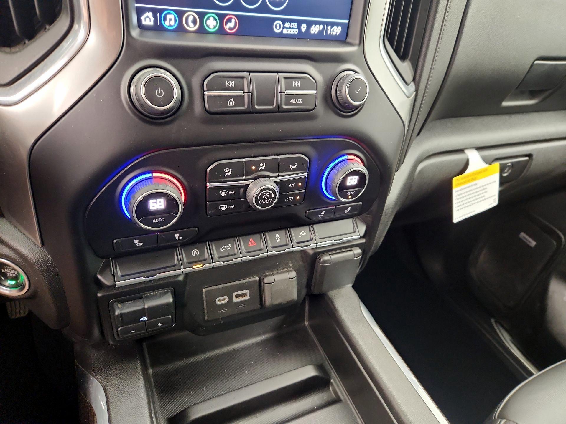 Thumbnail: 2021 Chevrolet Silverado 1500 - 16