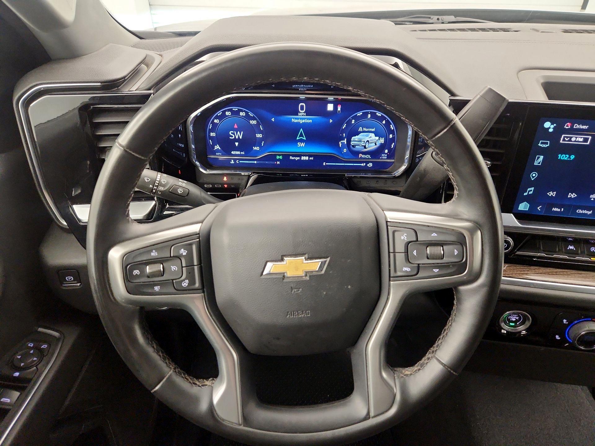 Thumbnail: 2023 Chevrolet Silverado 1500 - 10