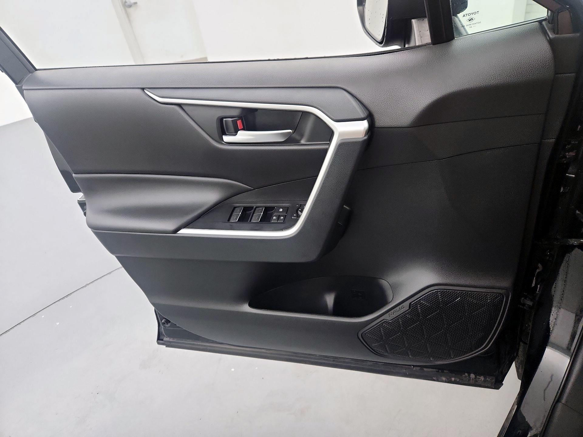 Thumbnail: 2024 Toyota RAV4 - 12