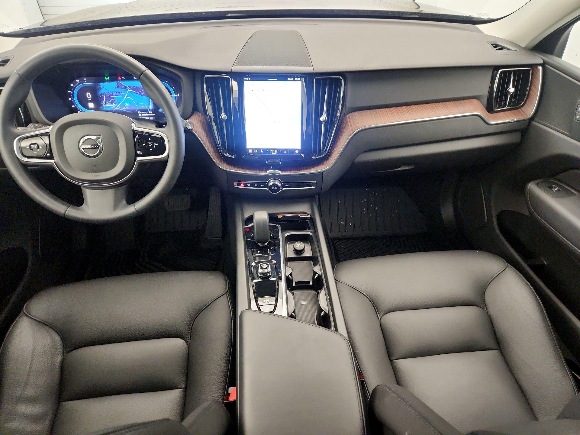 Thumbnail: 2023 Volvo XC60 - 9