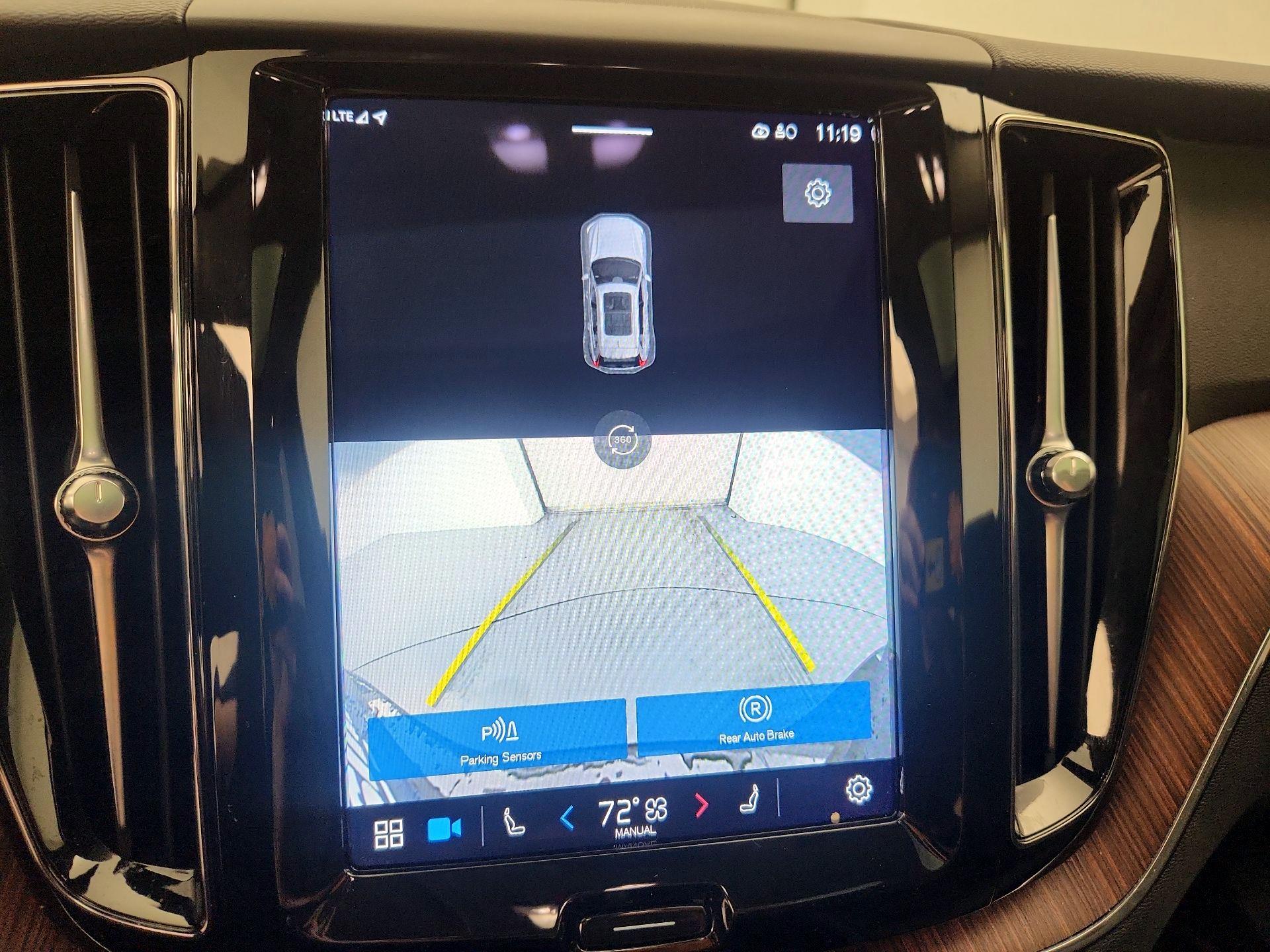 Thumbnail: 2023 Volvo XC60 - 15