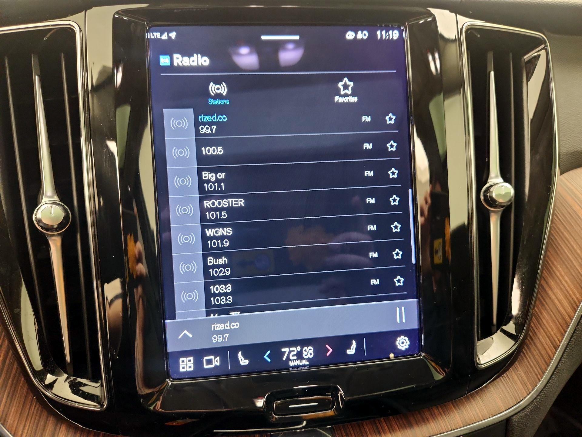 Thumbnail: 2023 Volvo XC60 - 16