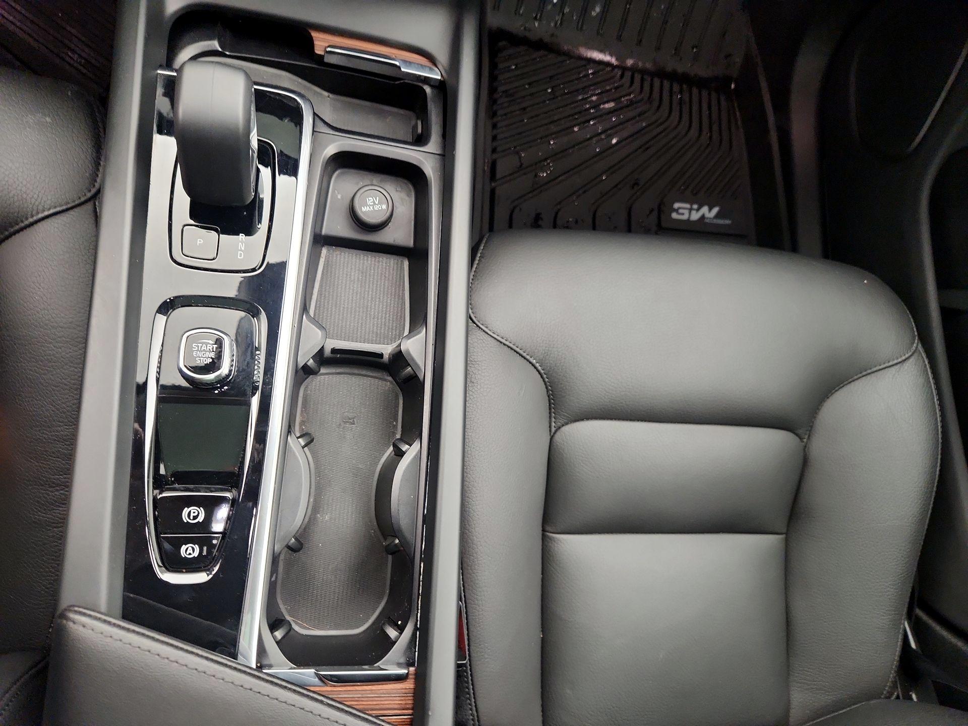 Thumbnail: 2023 Volvo XC60 - 18