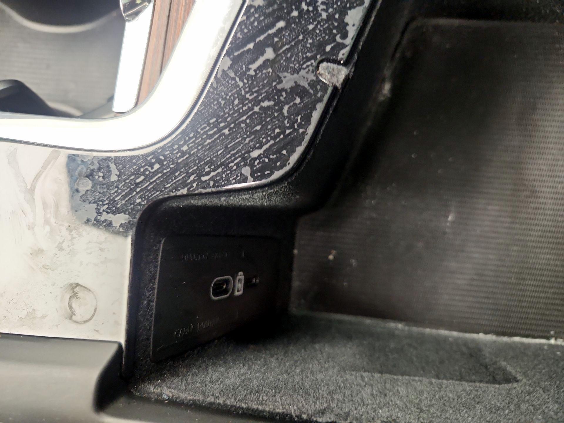 Thumbnail: 2023 Volvo XC60 - 19