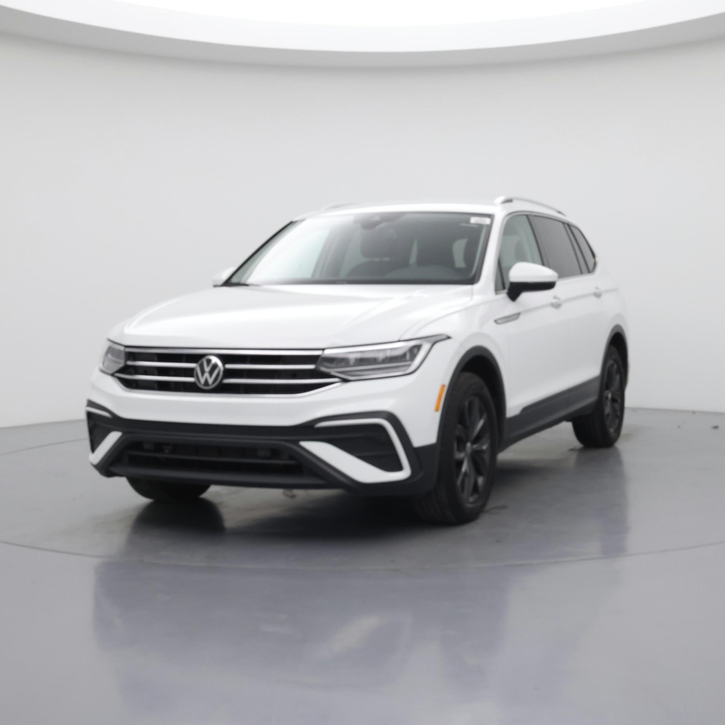 Thumbnail: 2024 Volkswagen Tiguan - 4