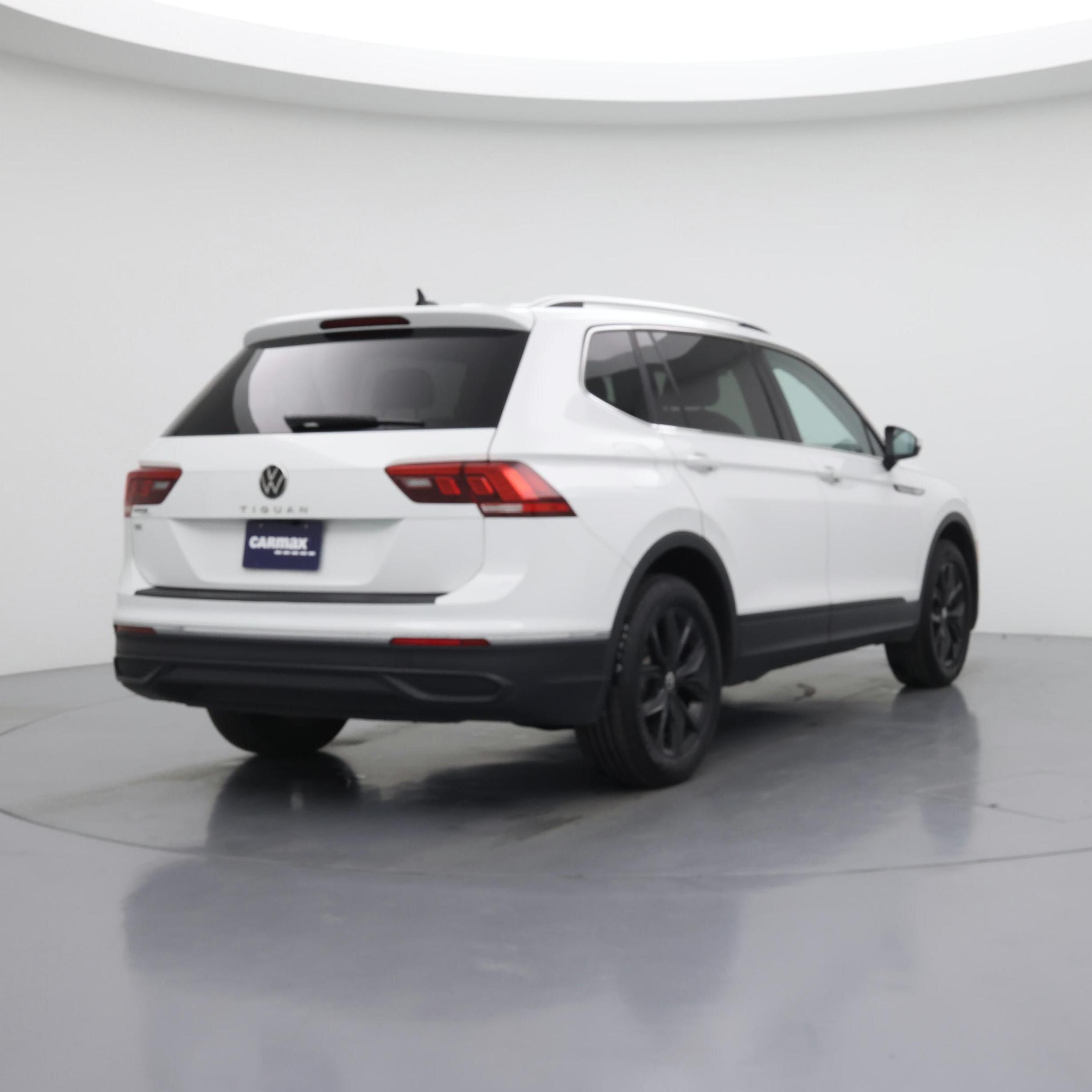 Thumbnail: 2024 Volkswagen Tiguan - 8