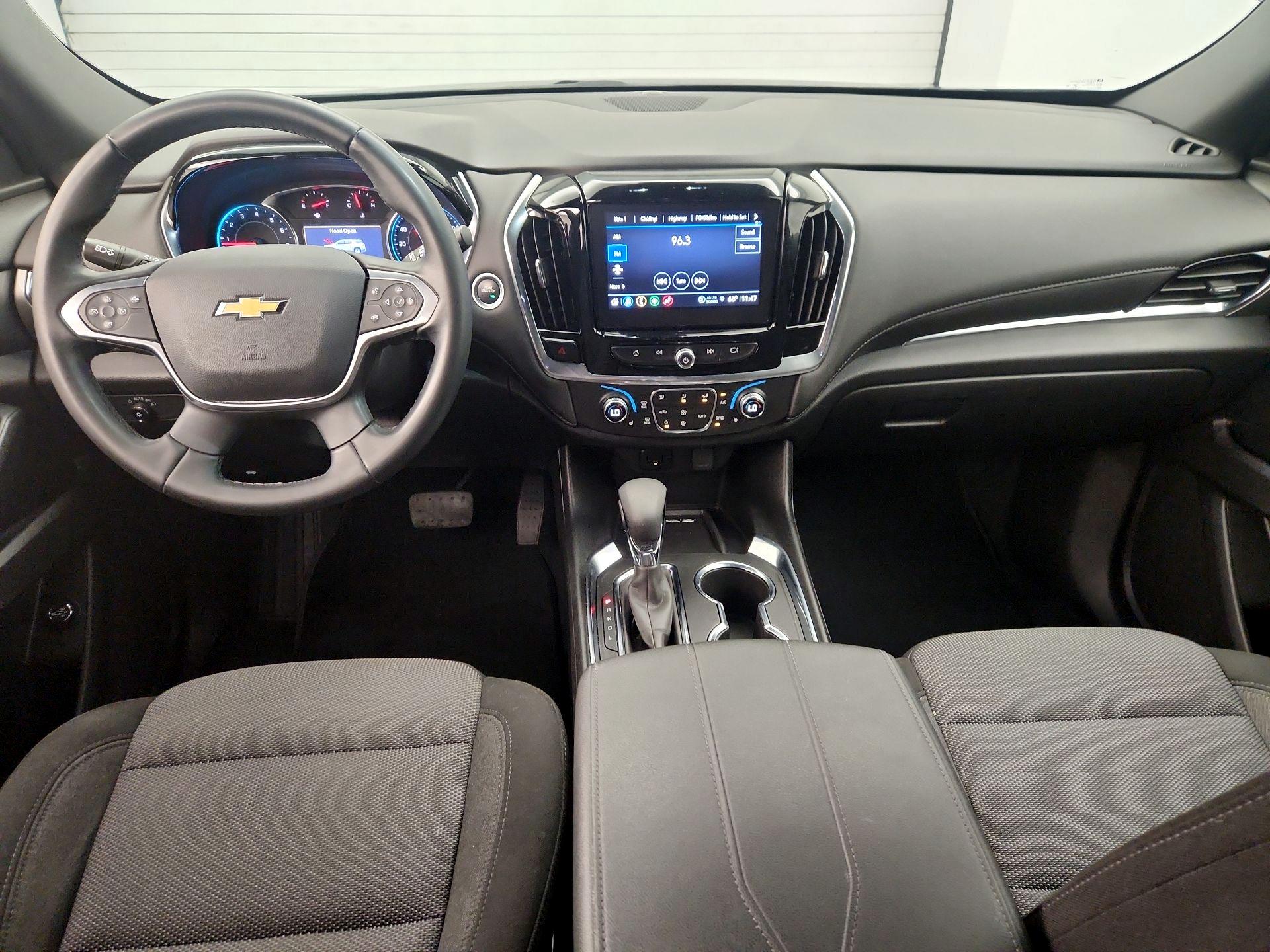 Thumbnail: 2023 Chevrolet Traverse - 9