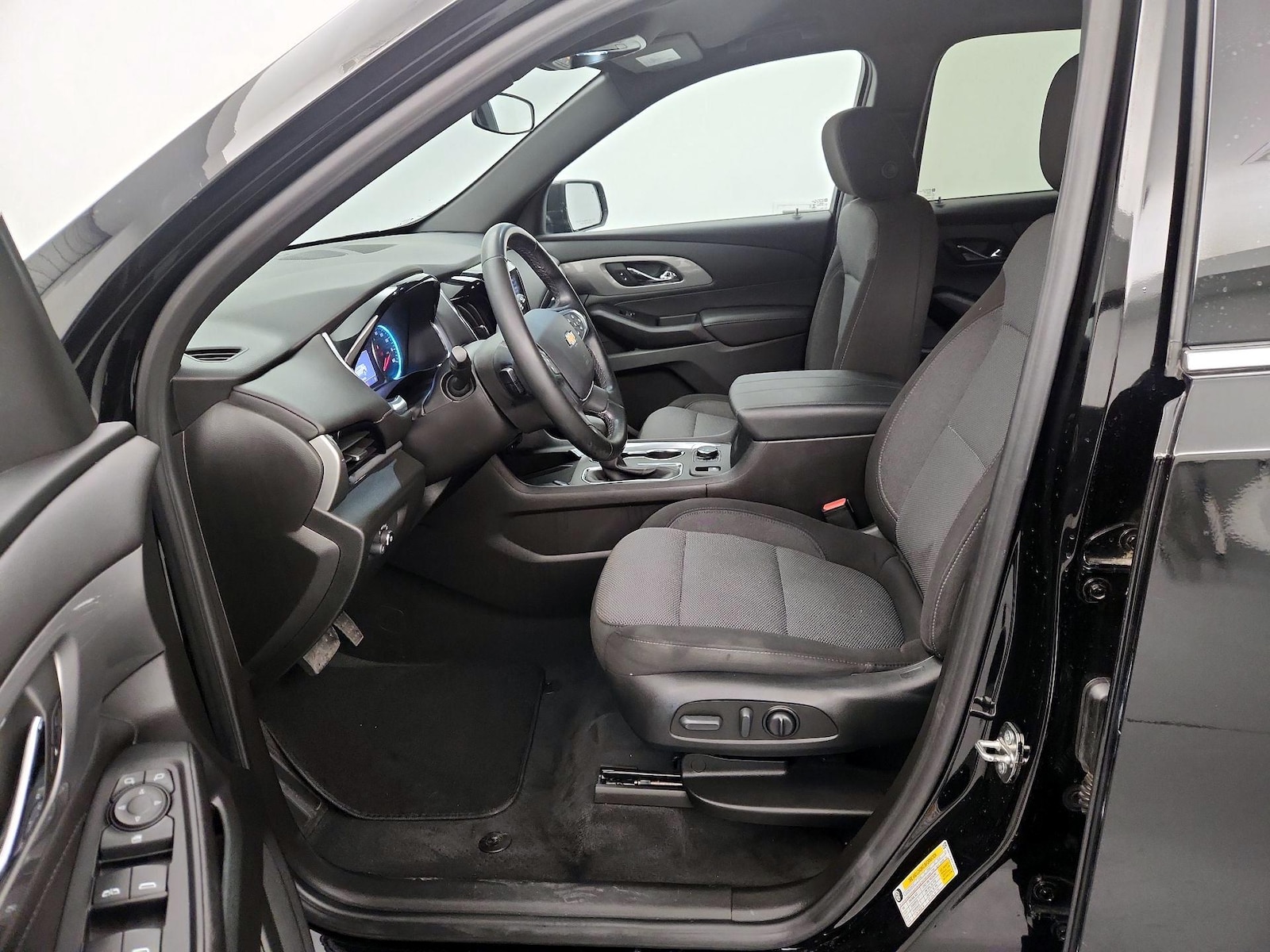 2023 Chevrolet Traverse 1LT - Photo 12