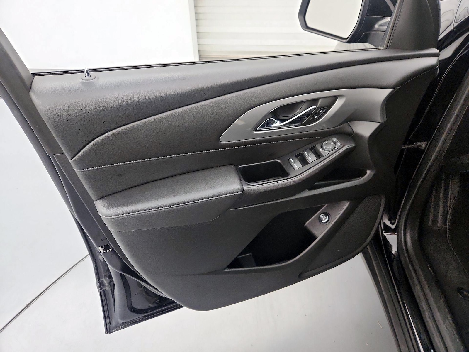 2023 Chevrolet Traverse 1LT - Photo 13