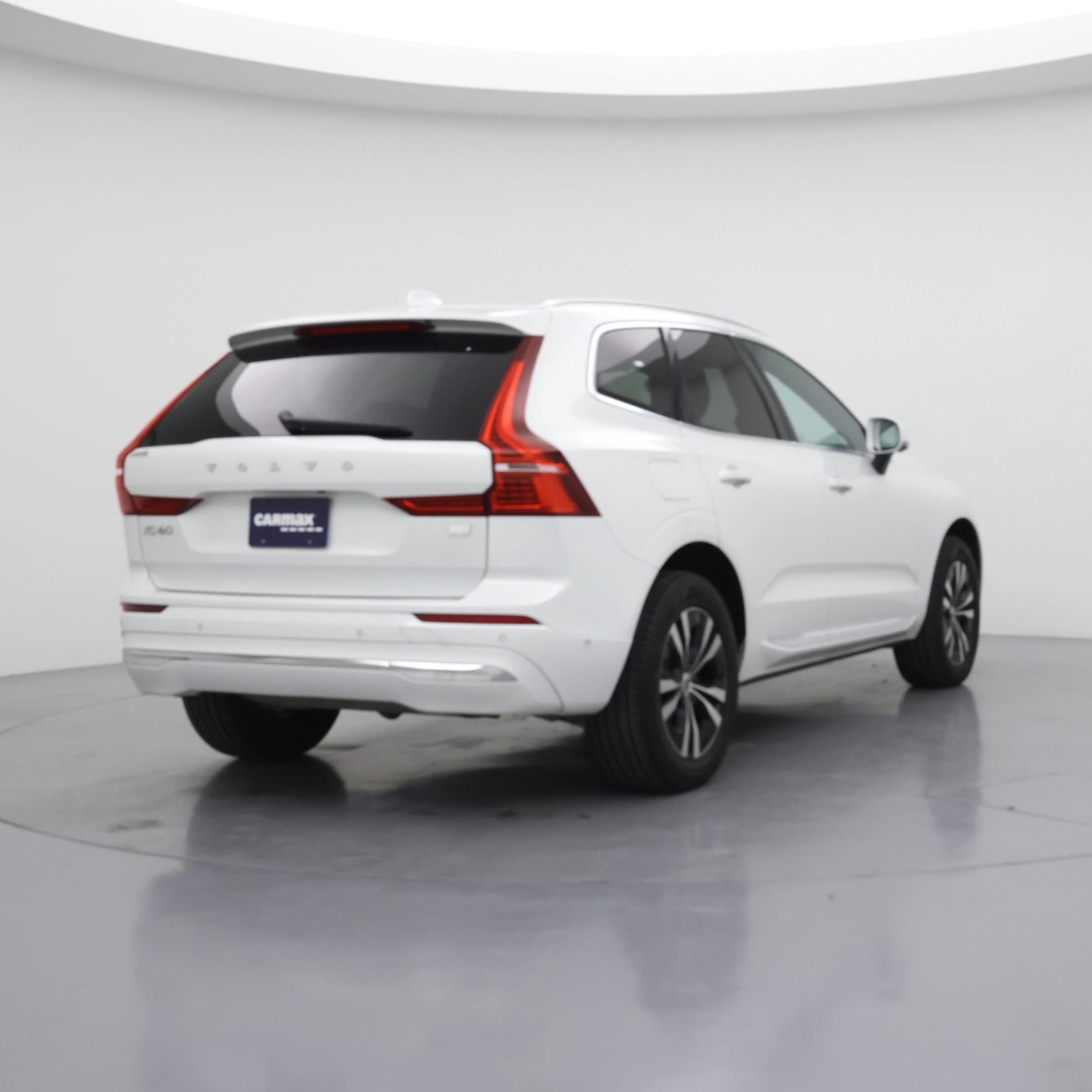 Thumbnail: 2022 Volvo XC60 - 8