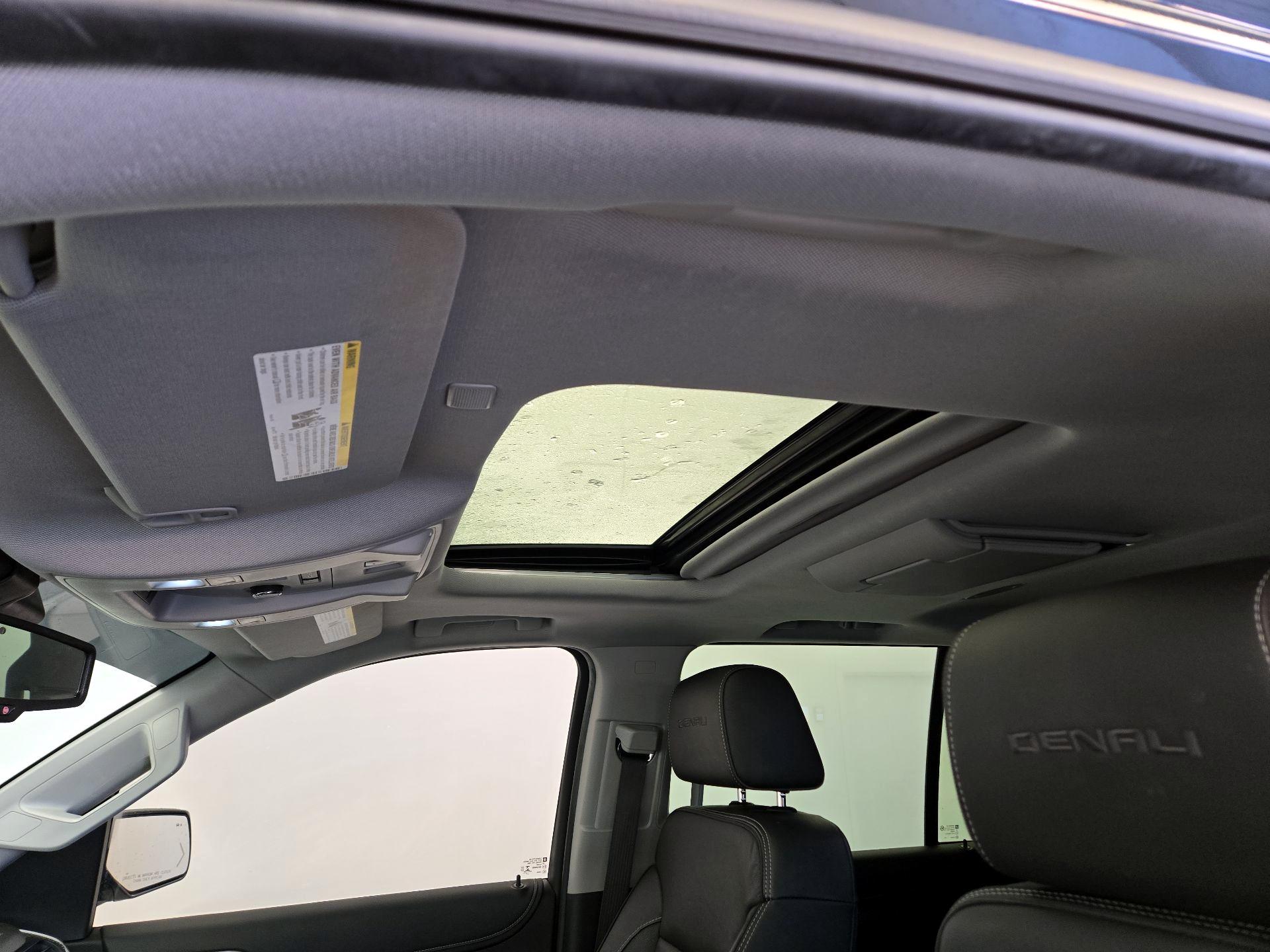 Thumbnail: 2020 GMC Yukon XL - 20