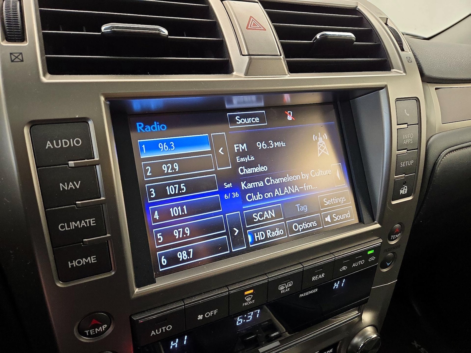 2019 Lexus GX LUXURY - Photo 17