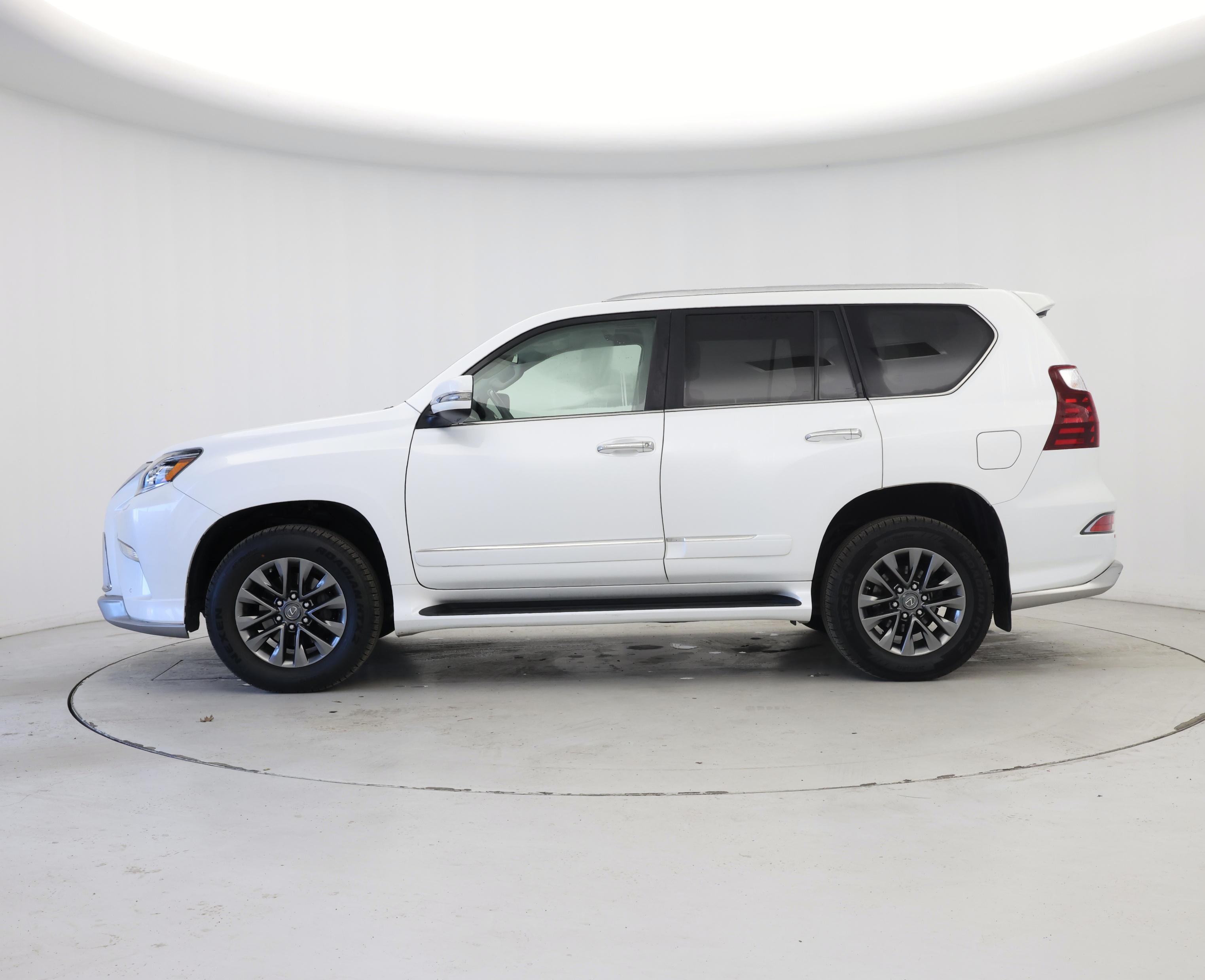 Thumbnail: 2019 Lexus GX - 3