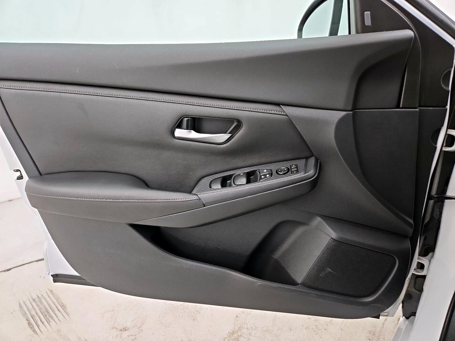 Thumbnail: 2021 Nissan Sentra - 12