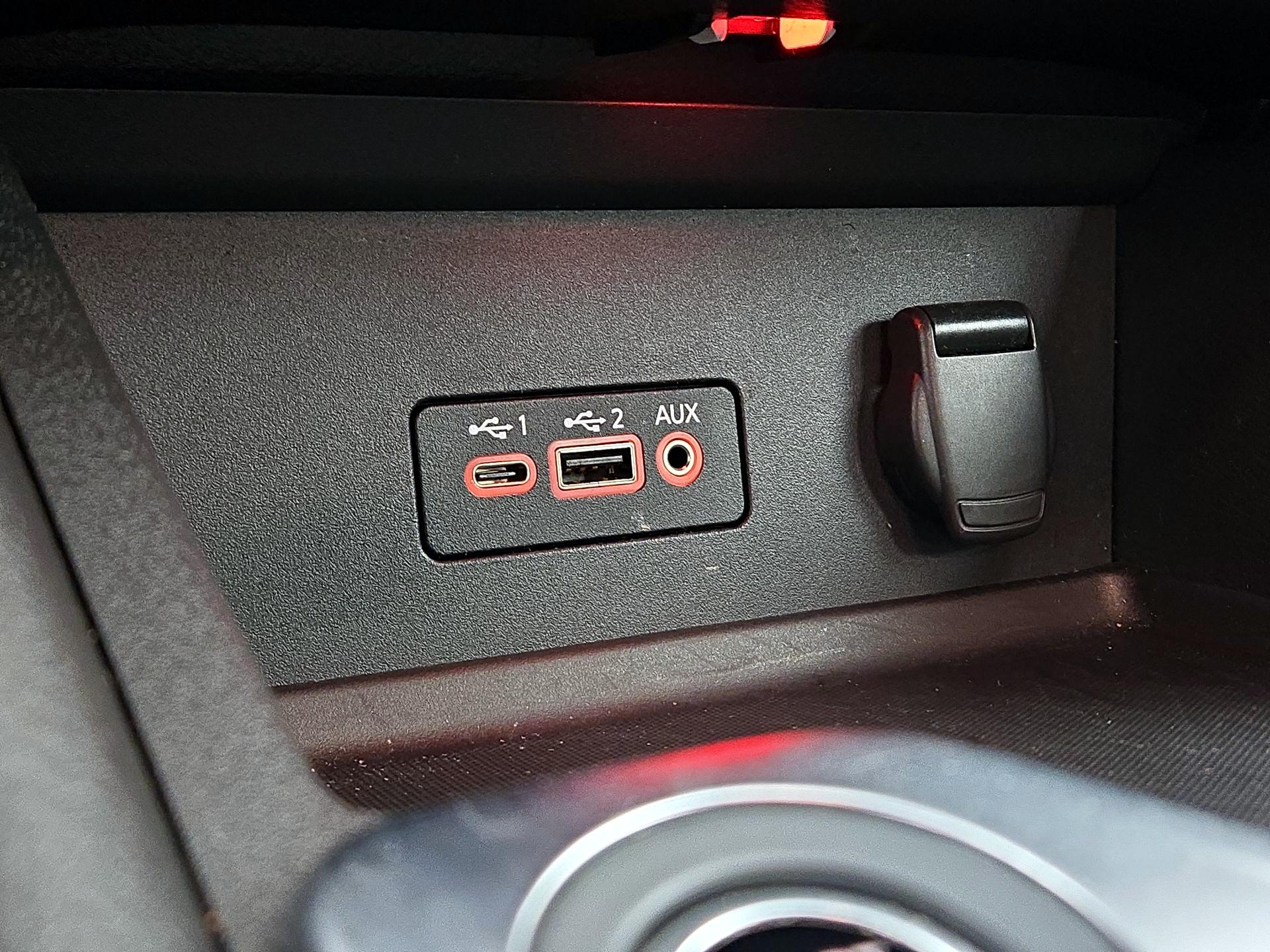 Thumbnail: 2021 Nissan Sentra - 18