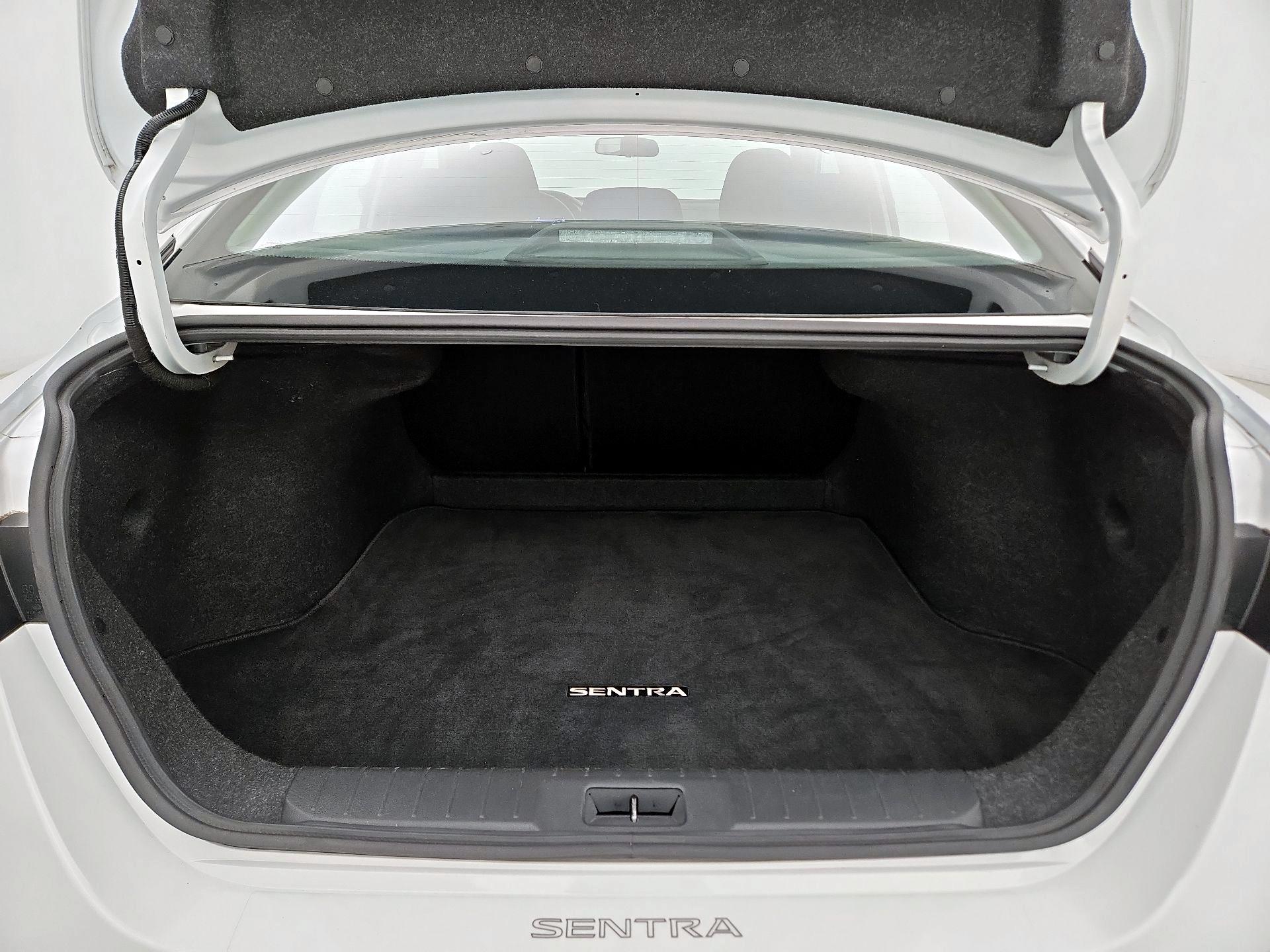 Thumbnail: 2021 Nissan Sentra - 20