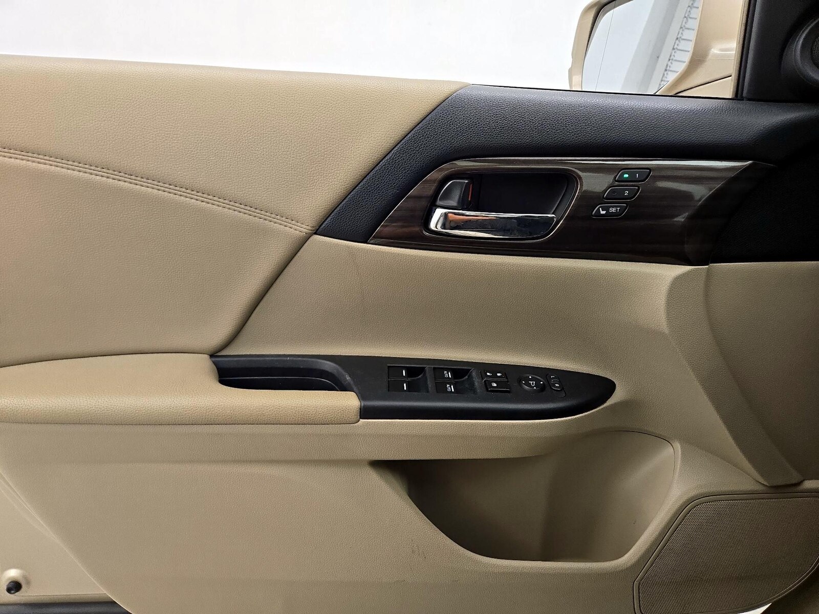 2016 Honda Accord EX-L - Photo 13