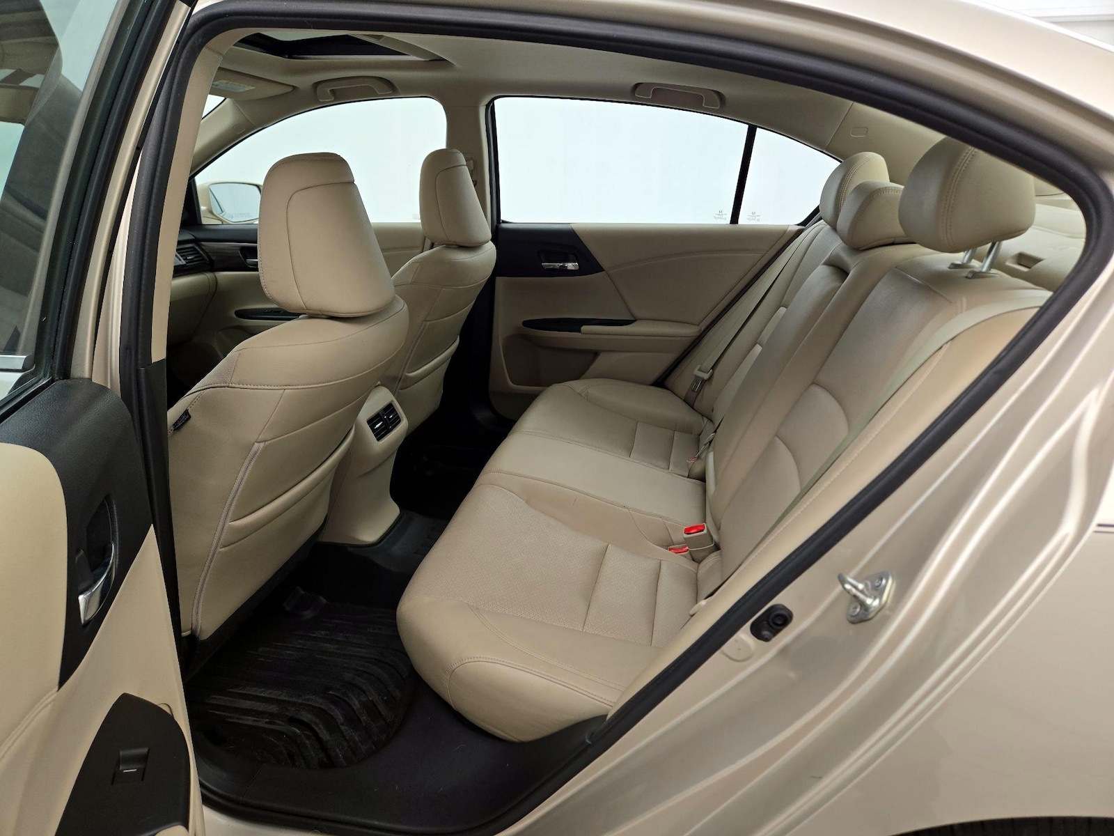 2016 Honda Accord EX-L - Photo 21