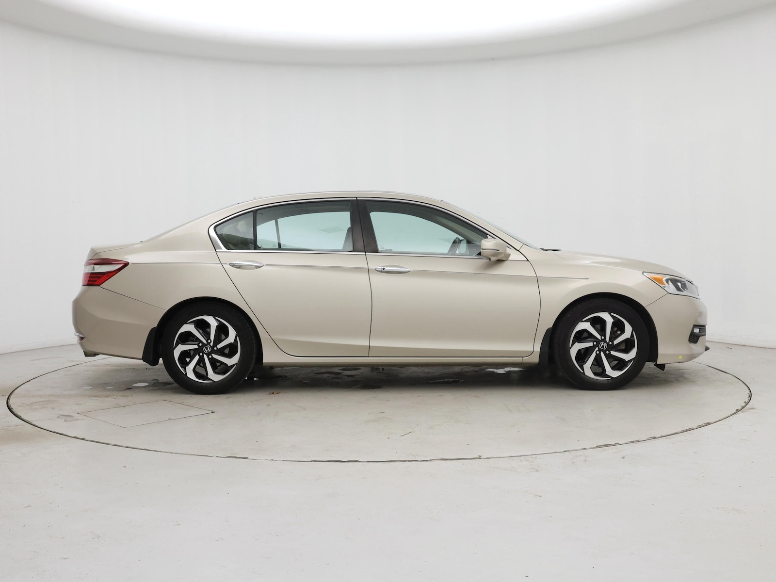 2016 Honda Accord EX-L - Photo 8