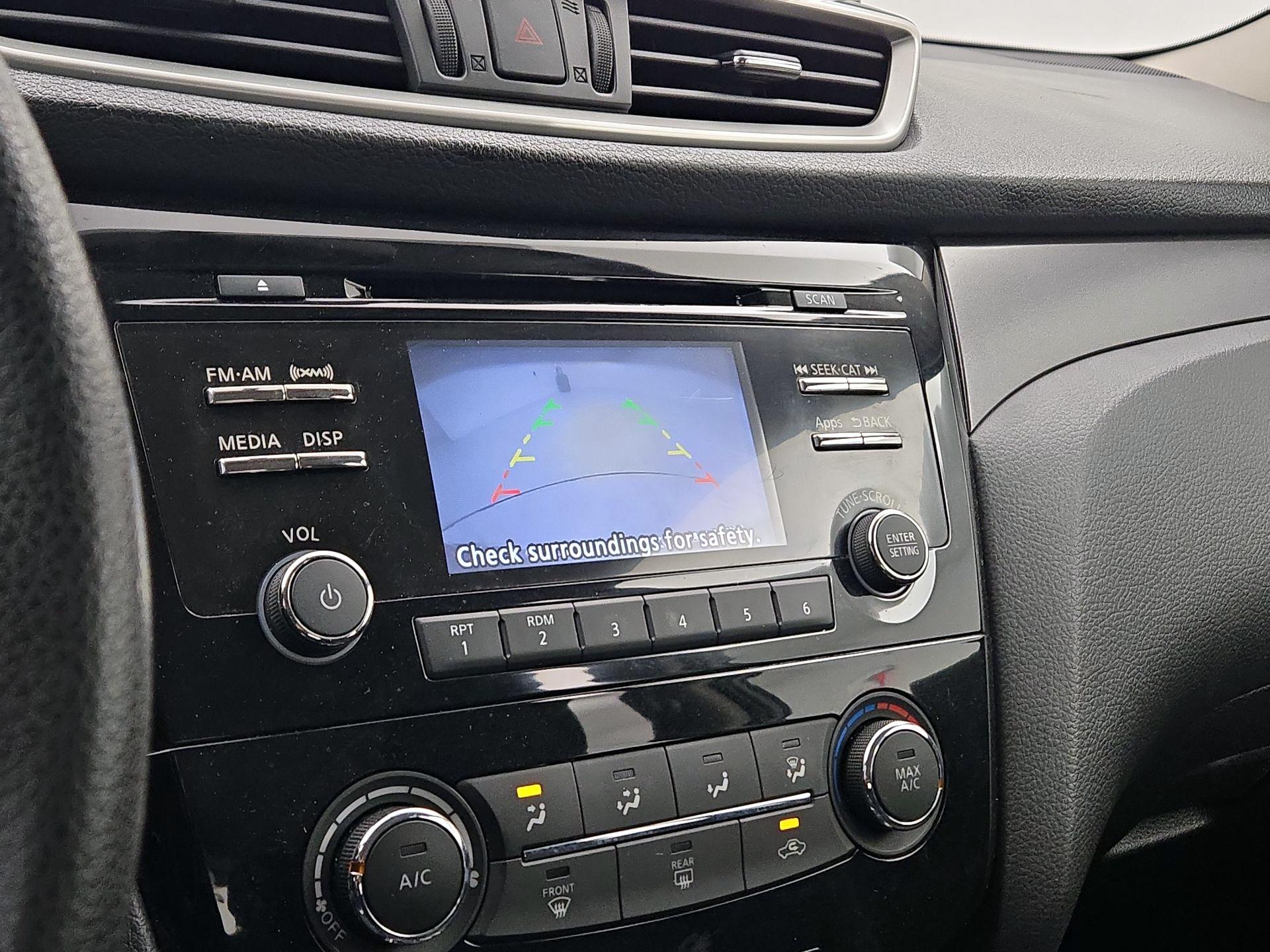 Thumbnail: 2016 Nissan Rogue - 14