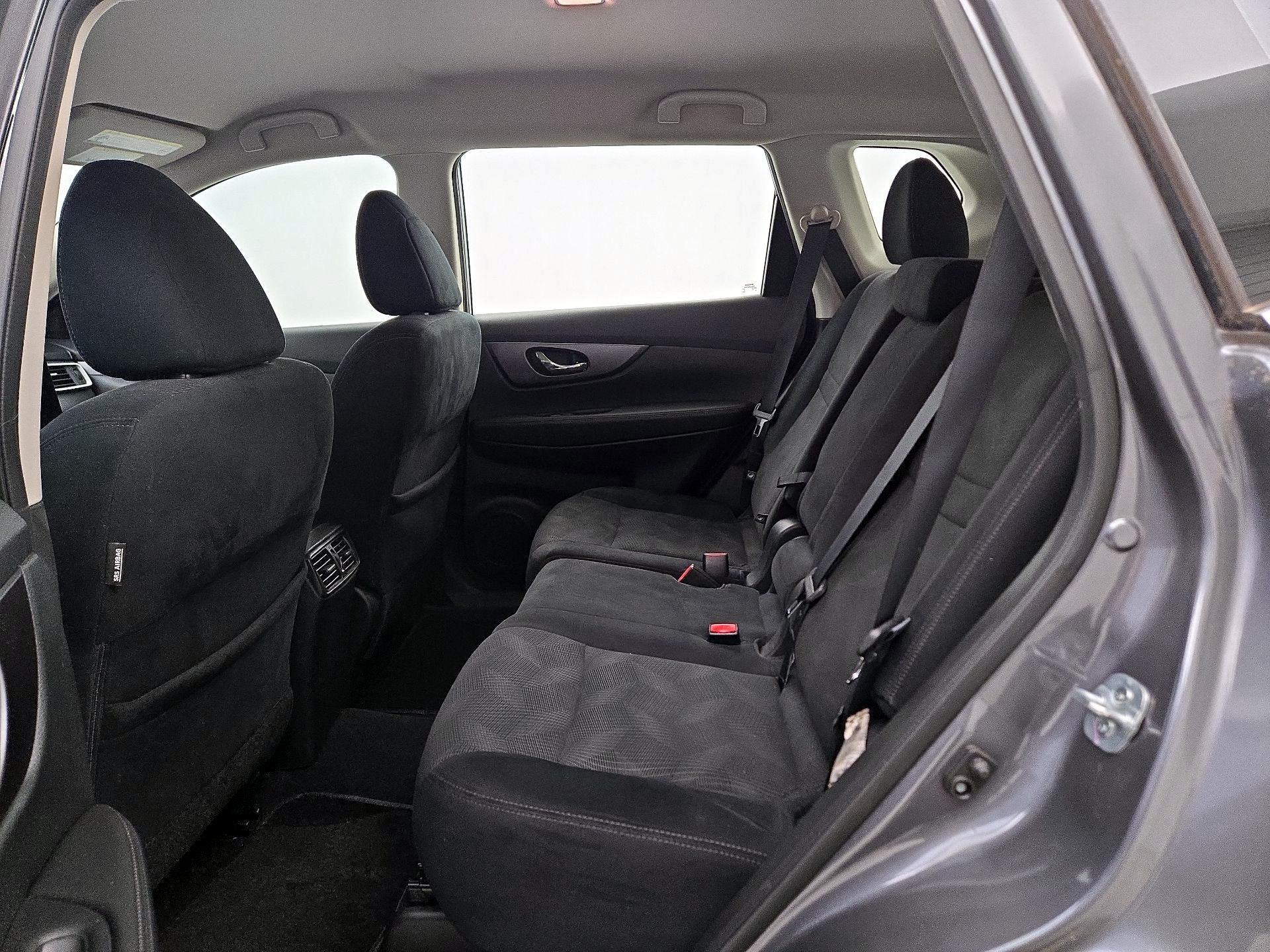 Thumbnail: 2016 Nissan Rogue - 19