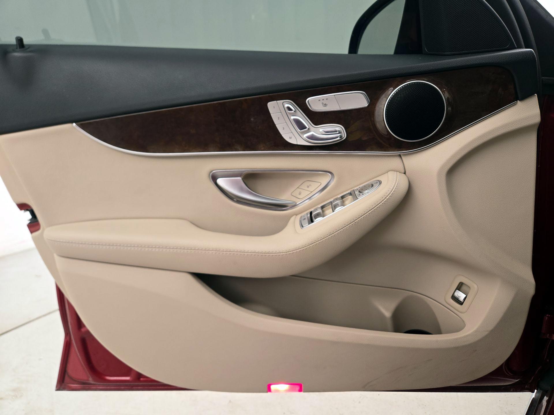 Thumbnail: 2018 Mercedes-Benz C-Class - 12