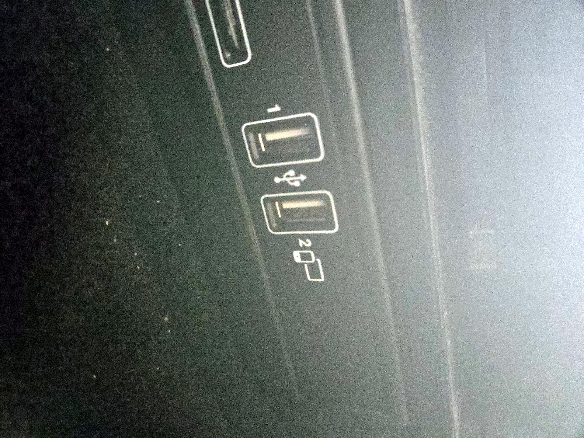 Thumbnail: 2018 Mercedes-Benz C-Class - 18