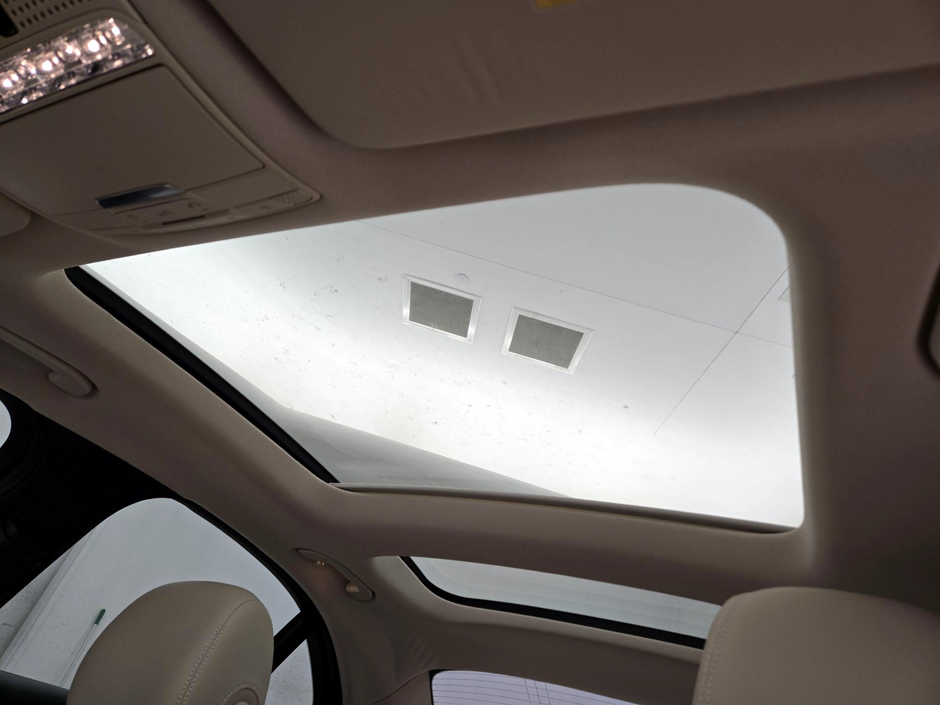 Thumbnail: 2018 Mercedes-Benz C-Class - 19