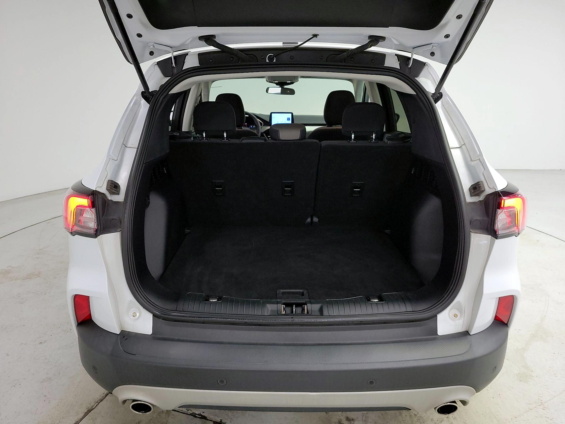 Thumbnail: 2022 Ford Escape - 20