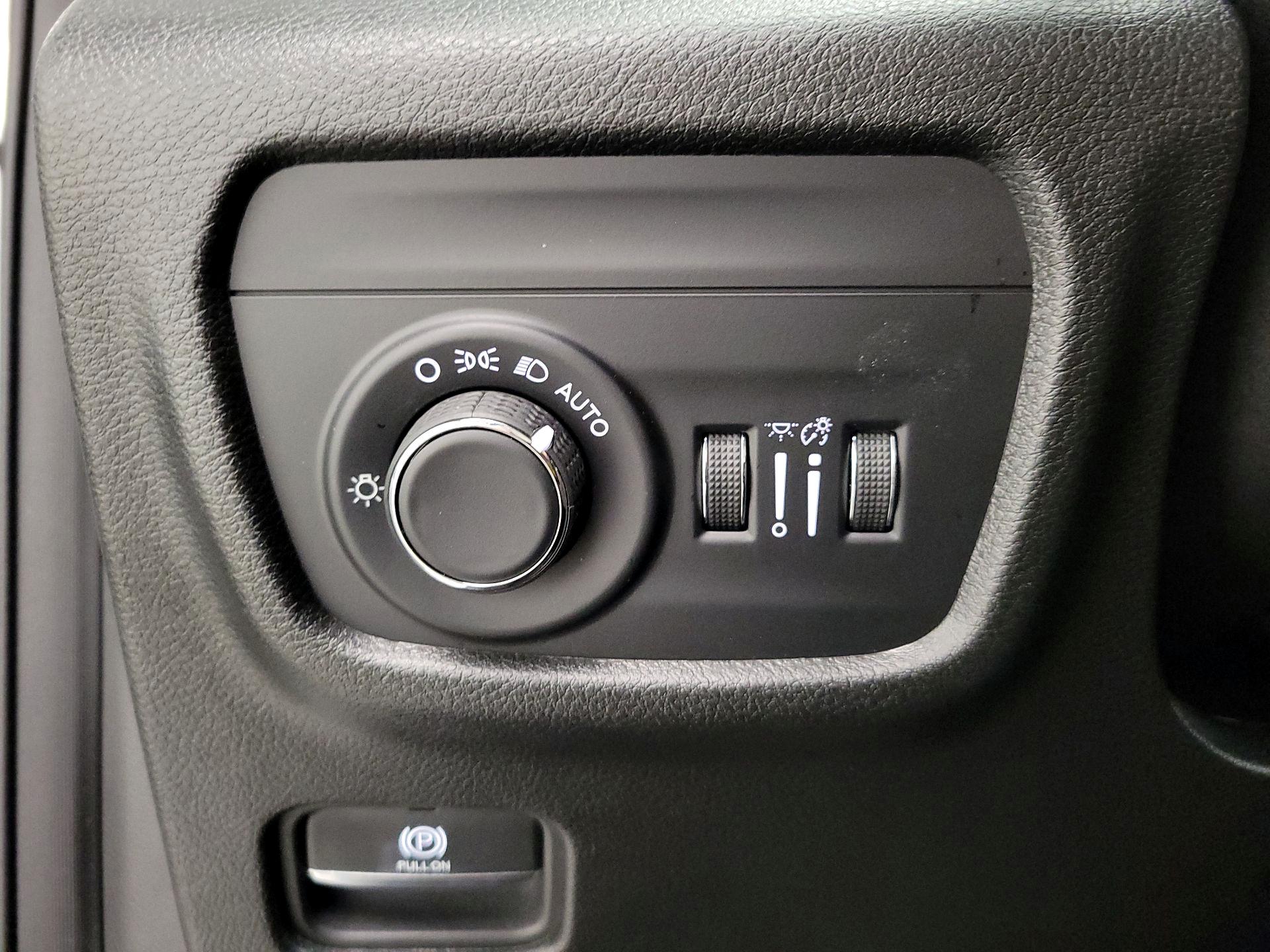 Thumbnail: 2023 Jeep Grand Cherokee - 13