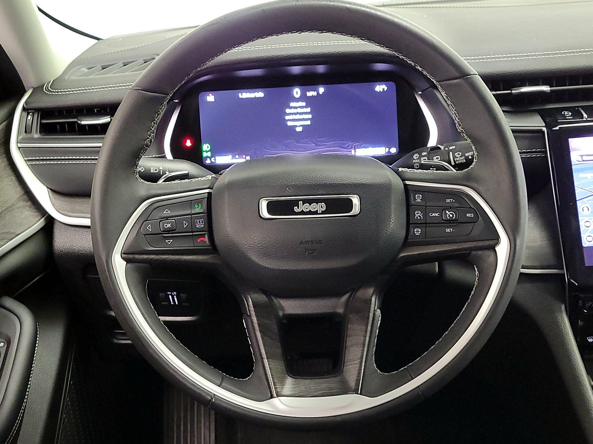 Thumbnail: 2023 Jeep Grand Cherokee - 10