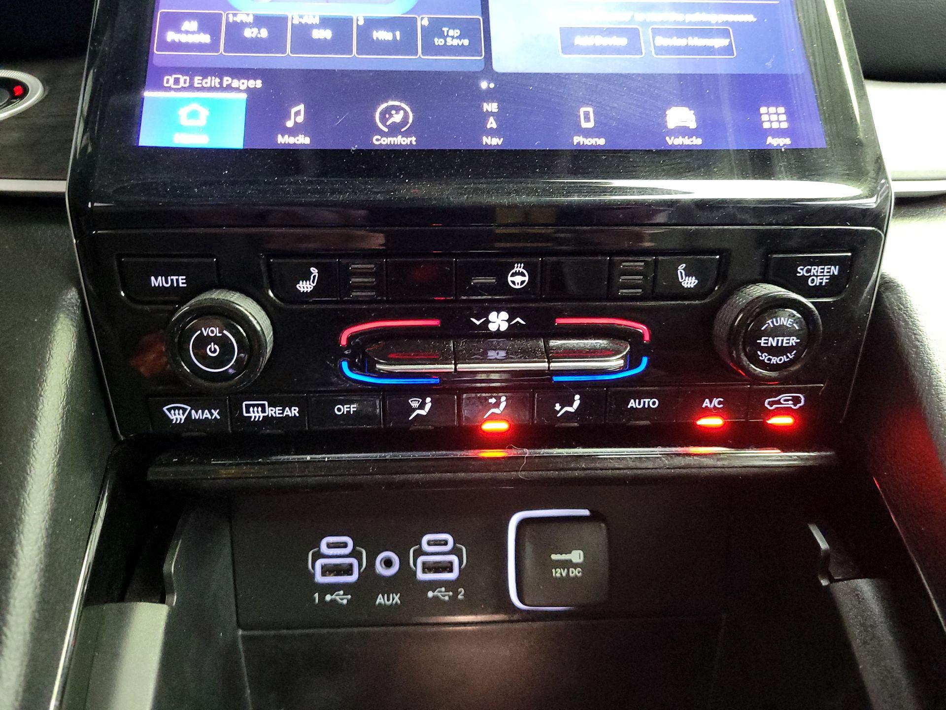 Thumbnail: 2023 Jeep Grand Cherokee - 17