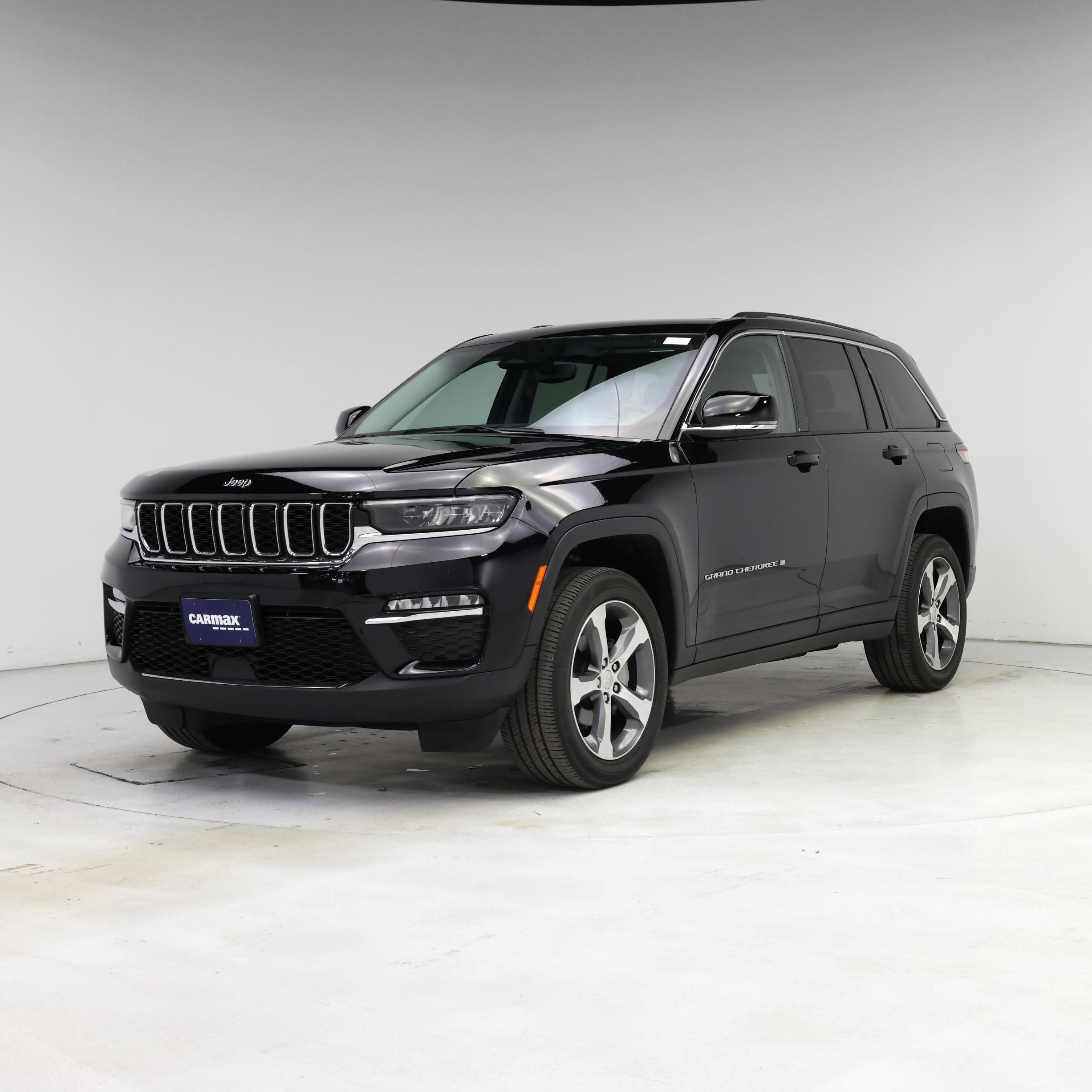 Thumbnail: 2023 Jeep Grand Cherokee - 4
