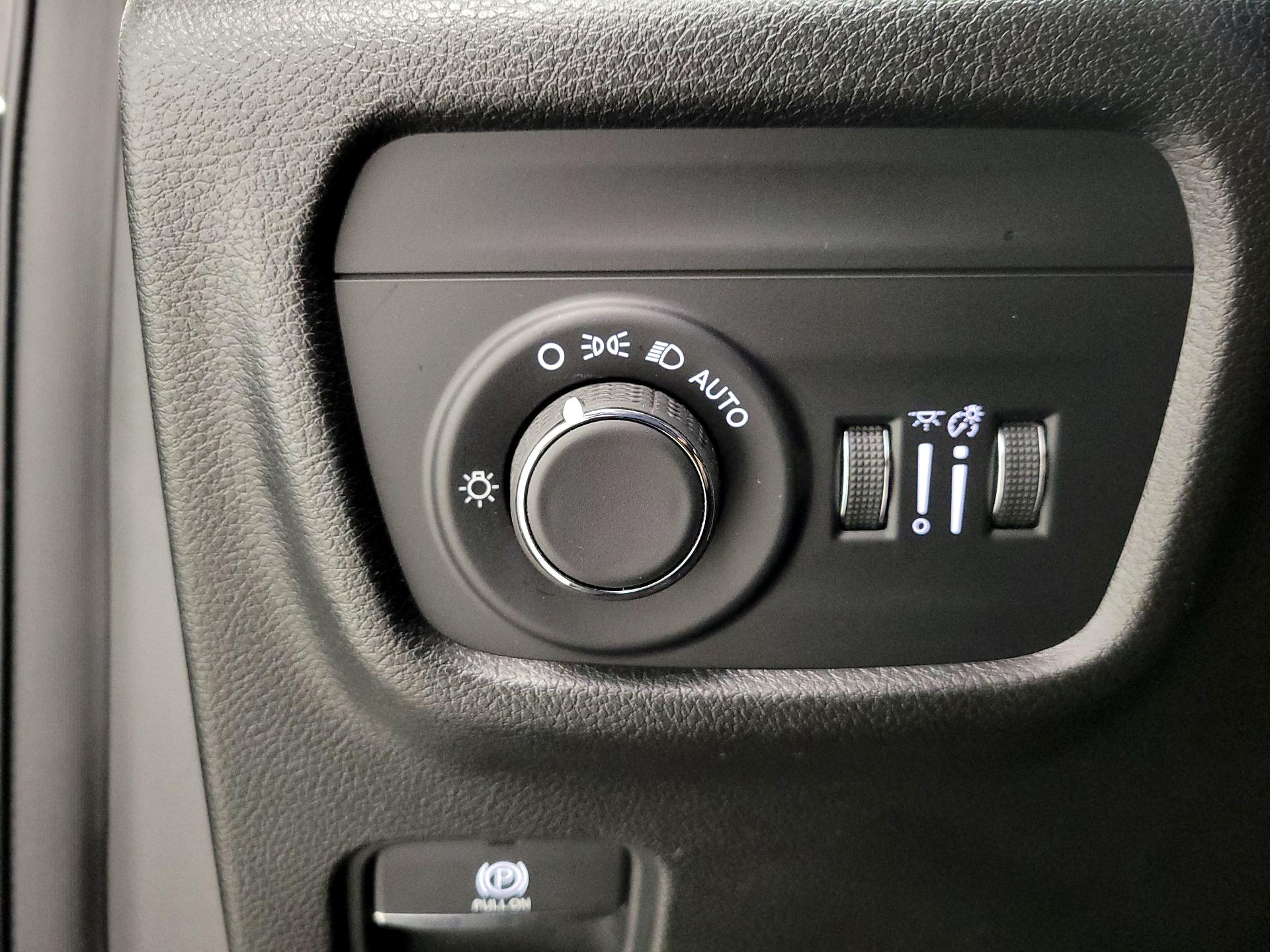 Thumbnail: 2023 Jeep Grand Cherokee - 13