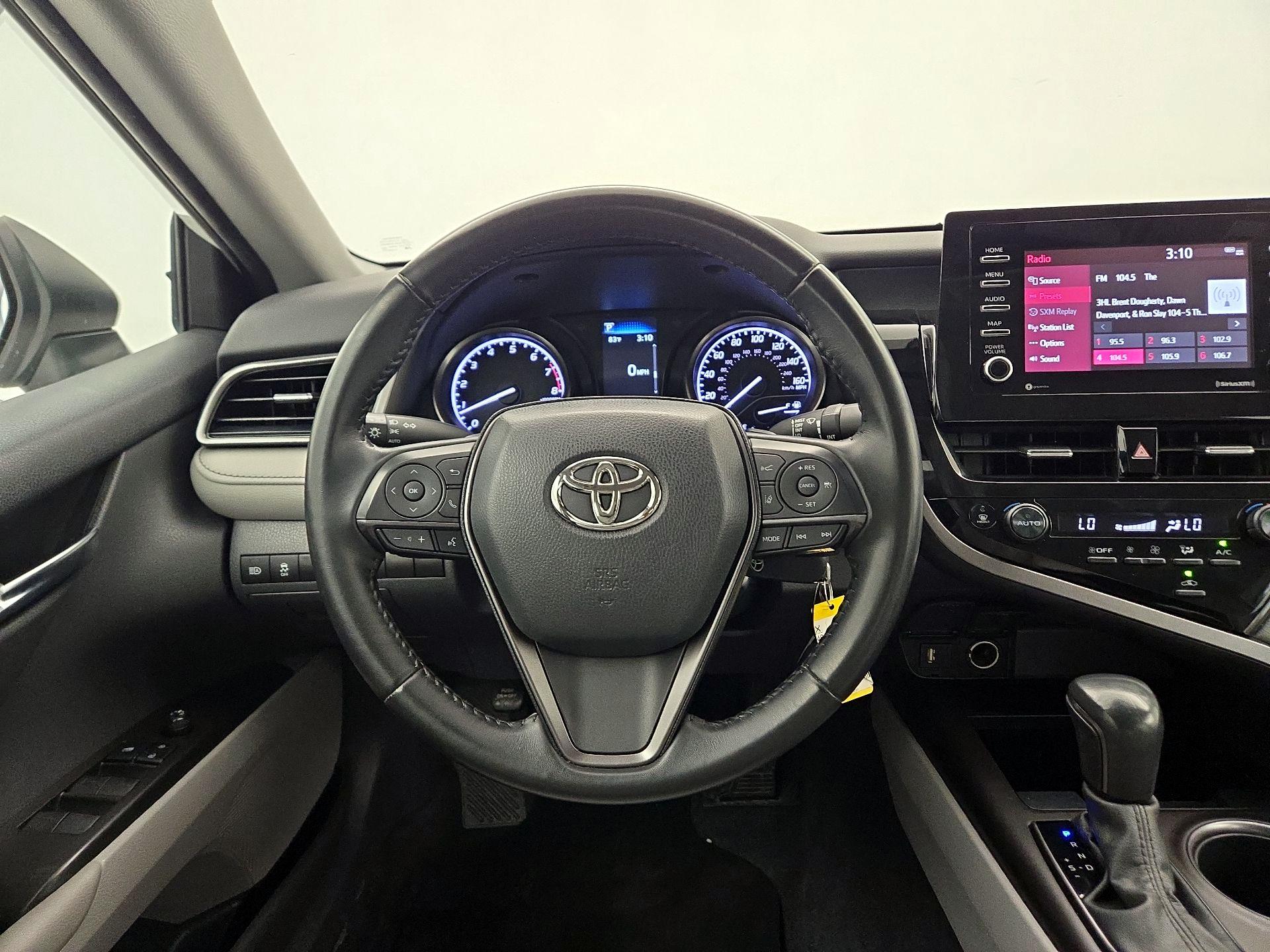 Thumbnail: 2022 Toyota Camry - 10