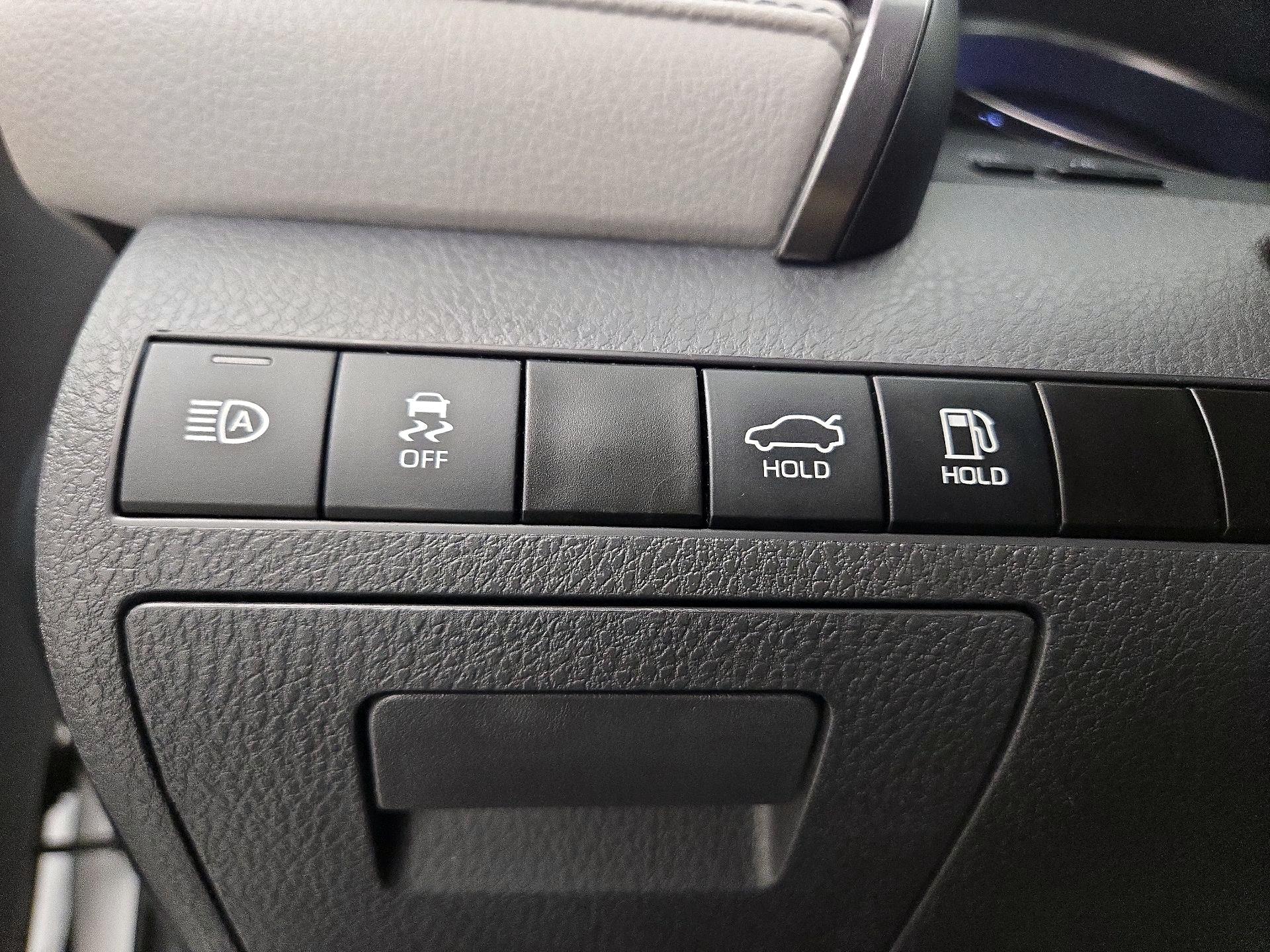 Thumbnail: 2022 Toyota Camry - 13