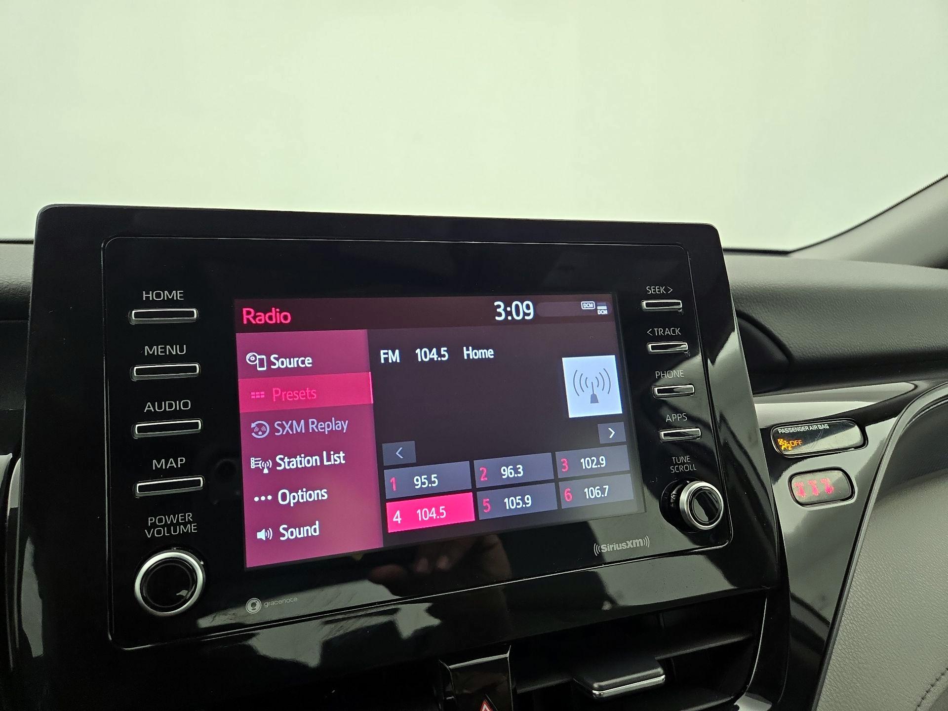 Thumbnail: 2022 Toyota Camry - 15