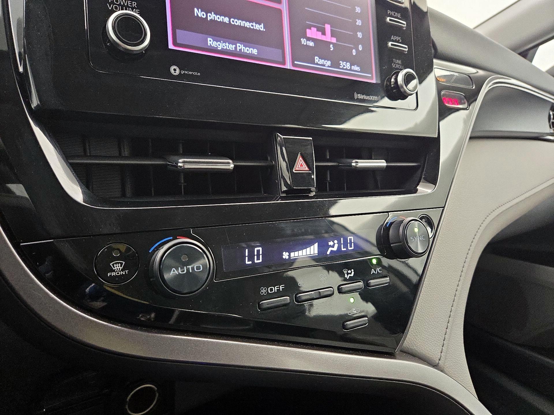 Thumbnail: 2022 Toyota Camry - 16