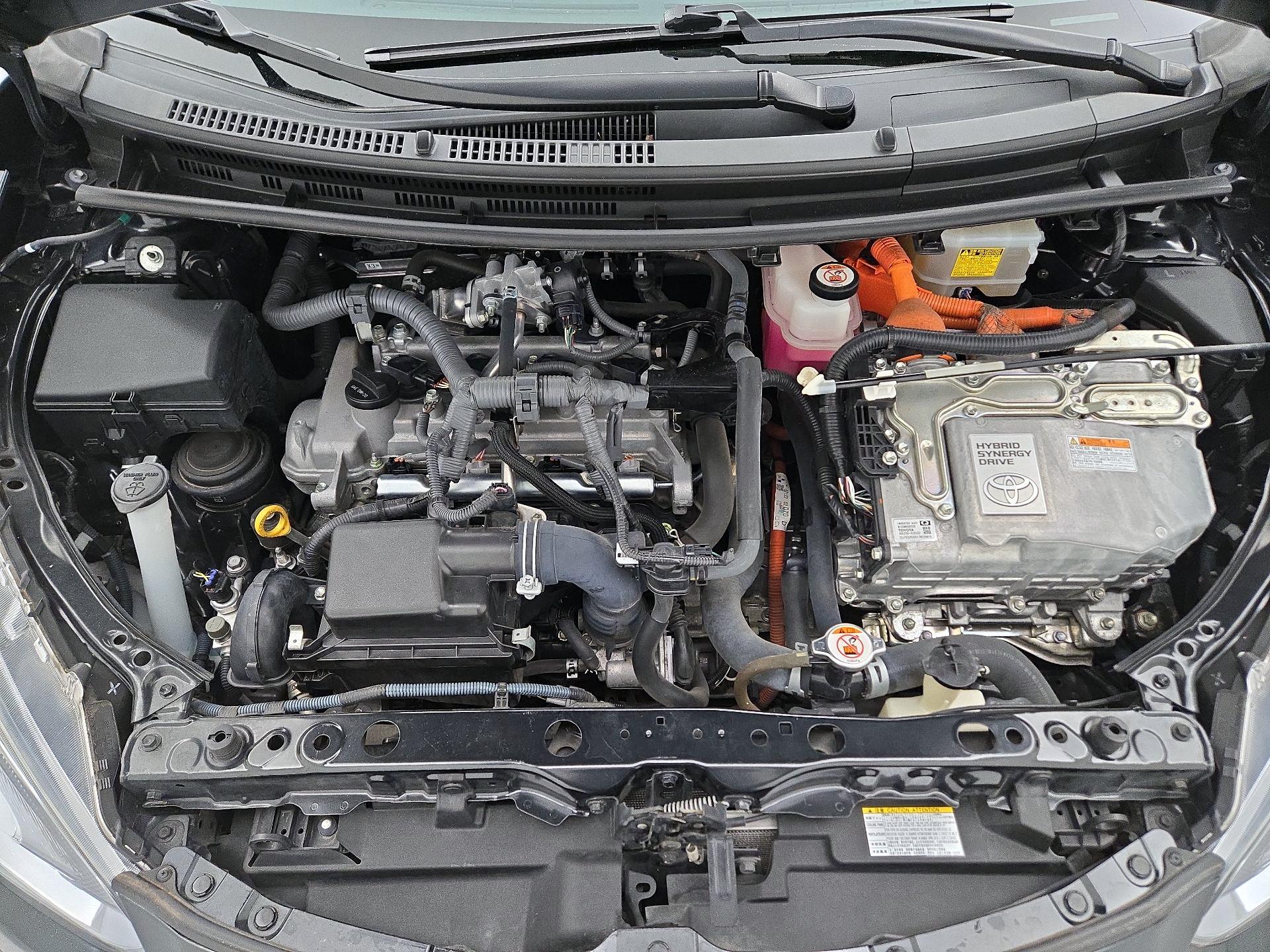 Thumbnail: 2017 Toyota Prius c - 20