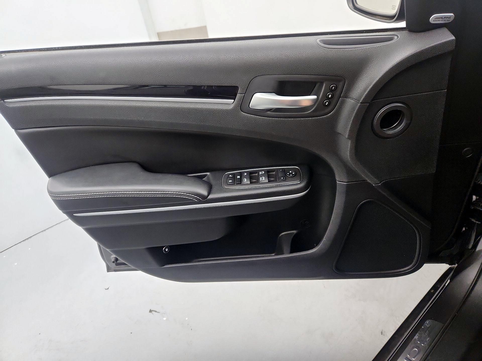 Thumbnail: 2023 Chrysler 300 - 12