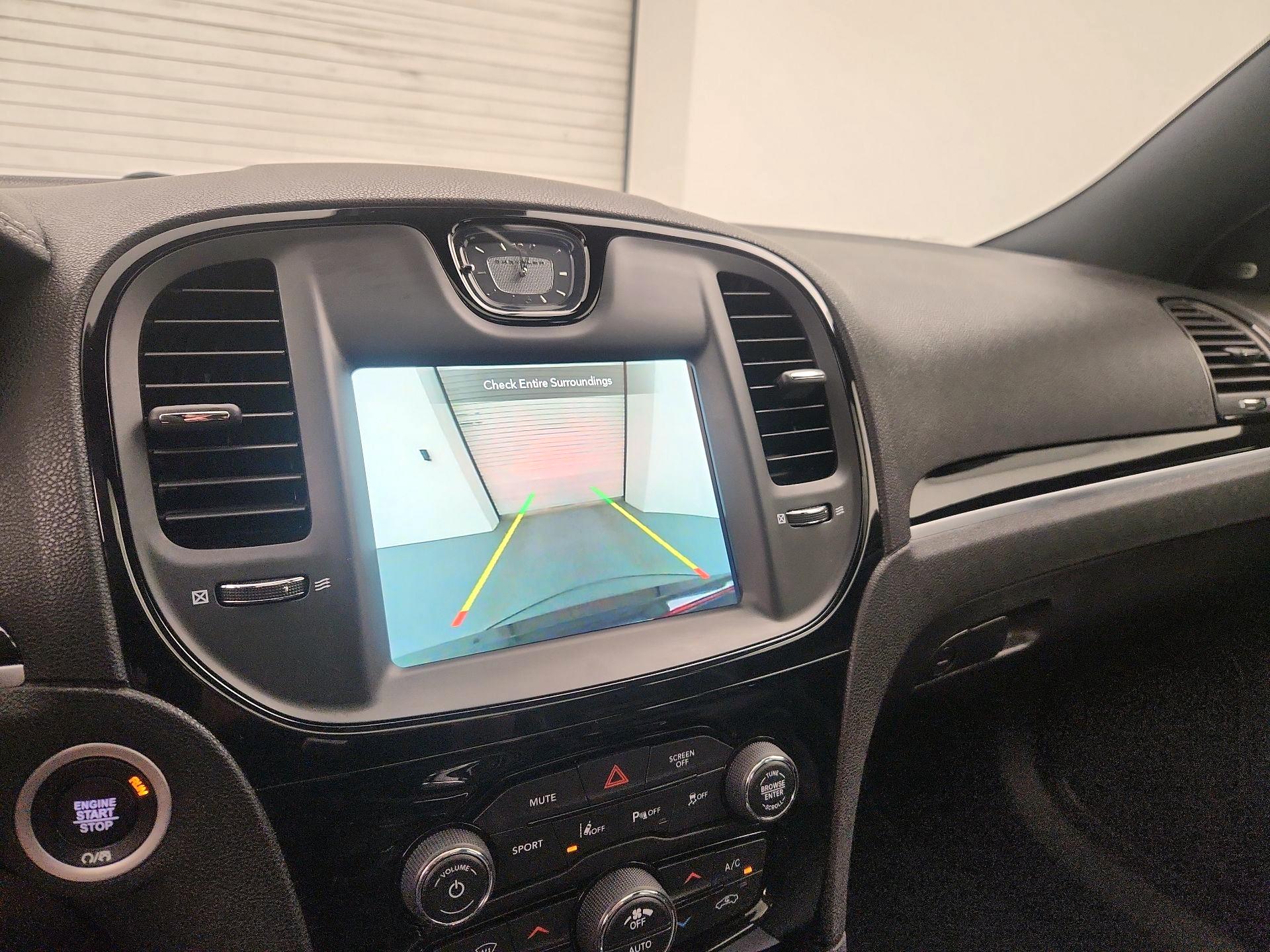 Thumbnail: 2023 Chrysler 300 - 14