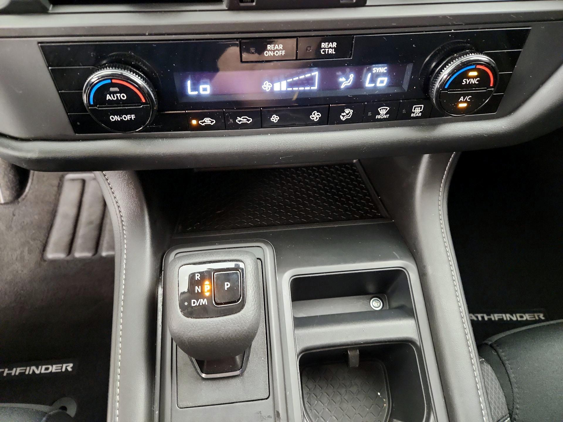 Thumbnail: 2024 Nissan Pathfinder - 16