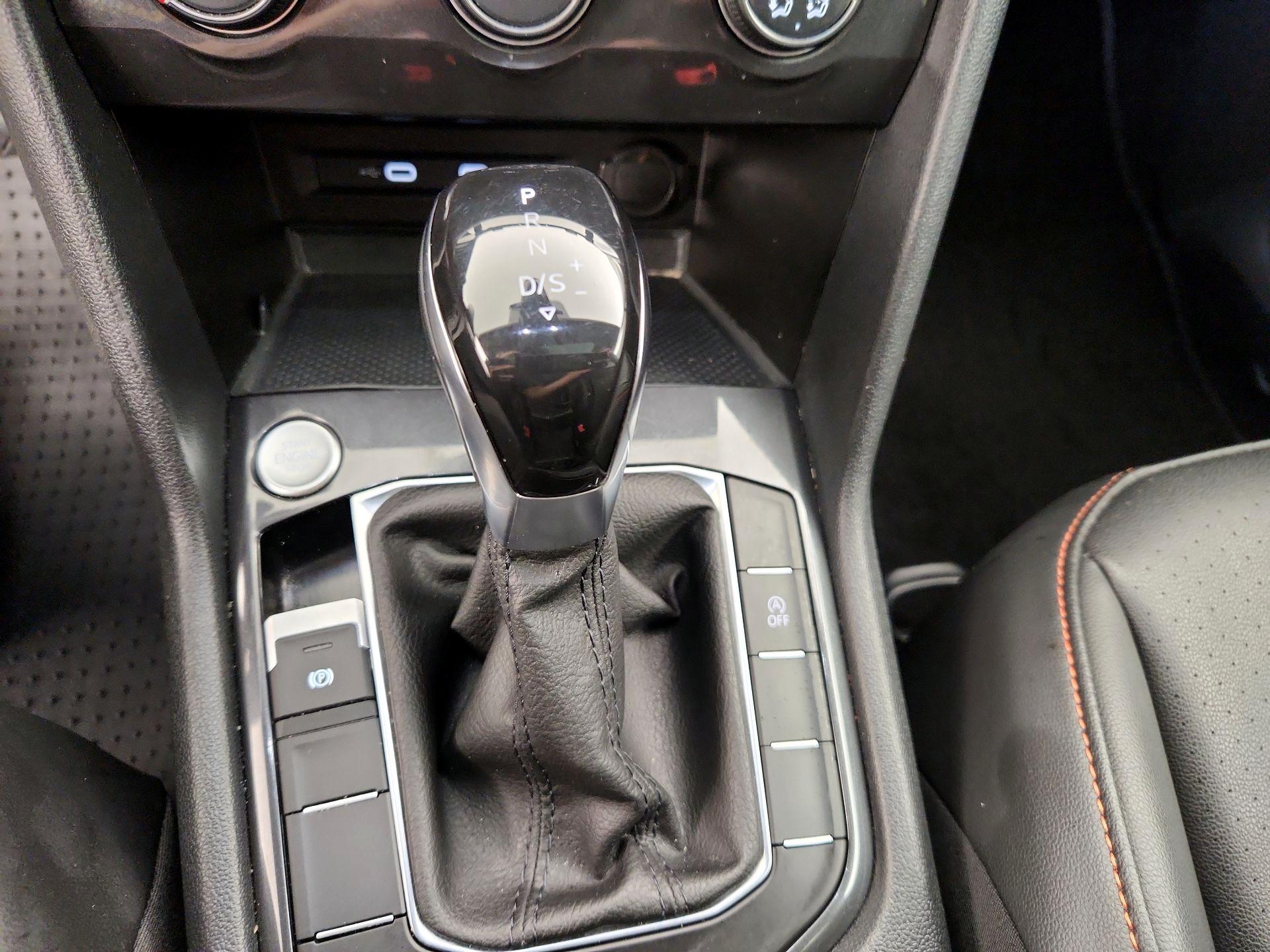 Thumbnail: 2024 Volkswagen Tiguan - 17