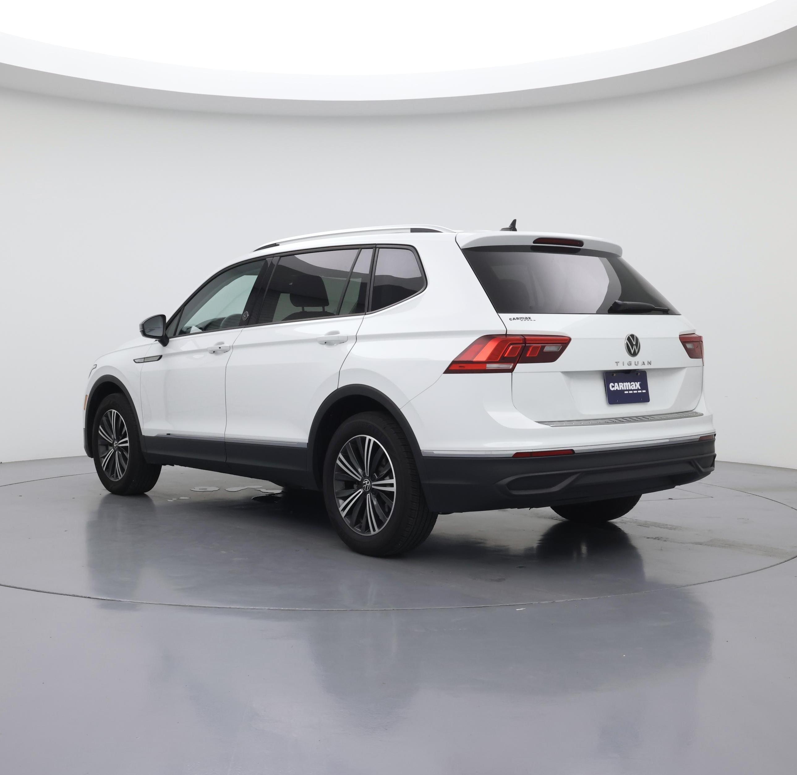 Thumbnail: 2024 Volkswagen Tiguan - 2