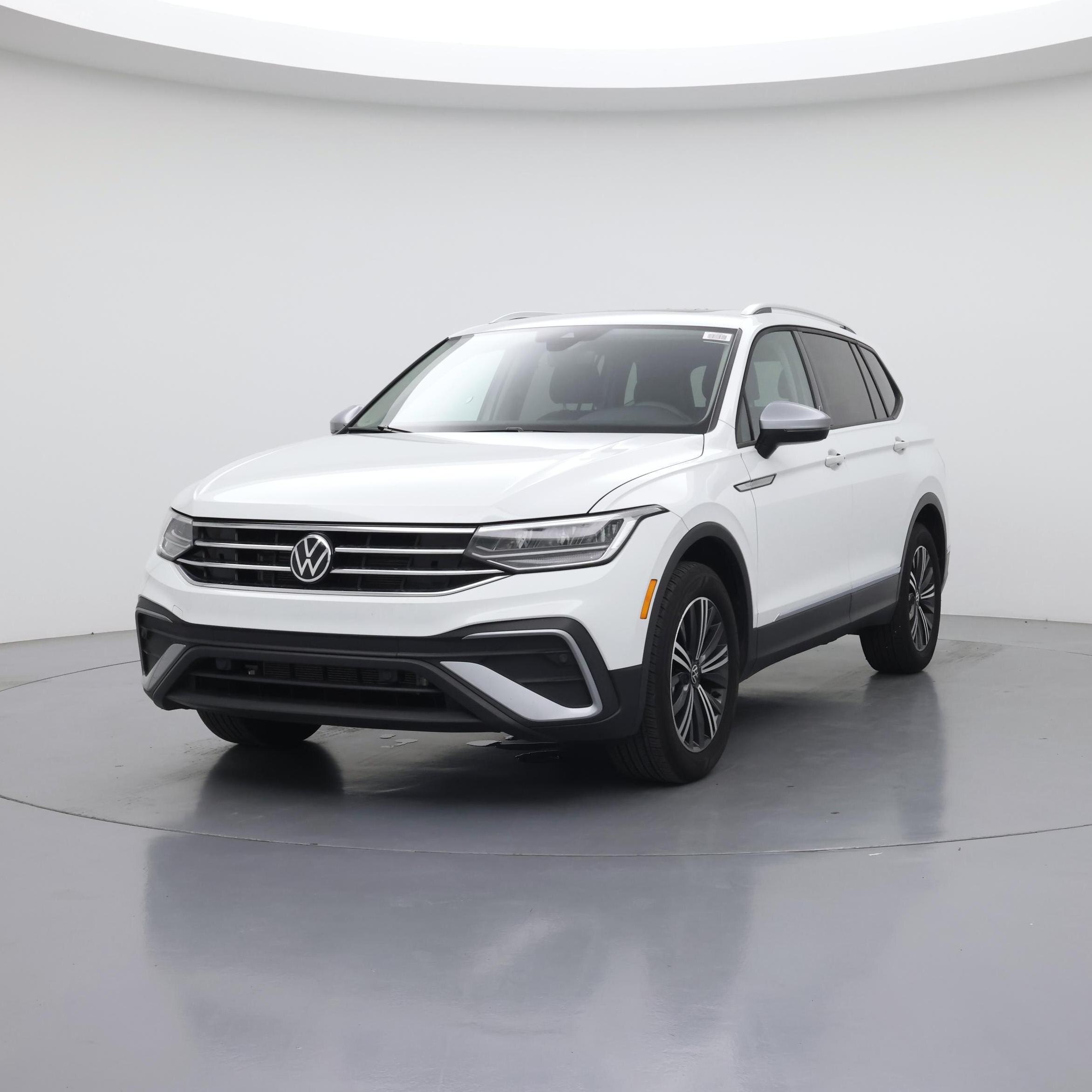 Thumbnail: 2024 Volkswagen Tiguan - 4