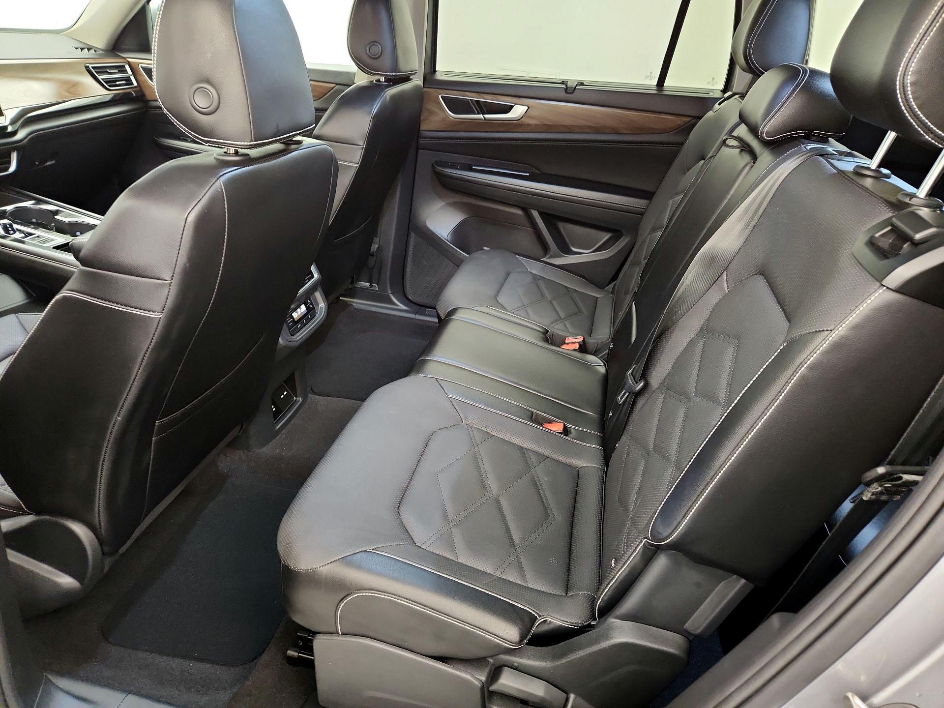 Thumbnail: 2024 Volkswagen Atlas - 19