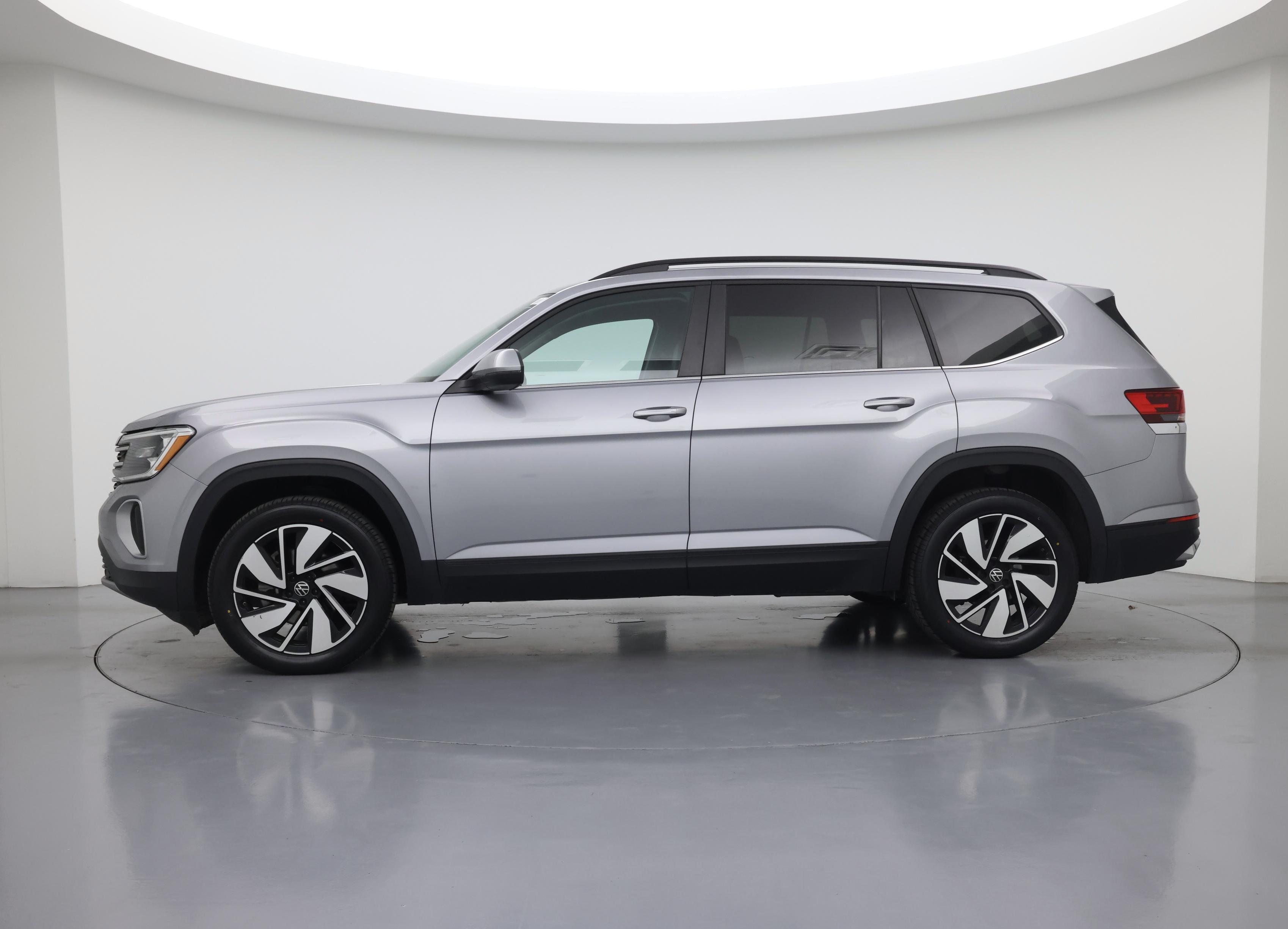 Thumbnail: 2024 Volkswagen Atlas - 3
