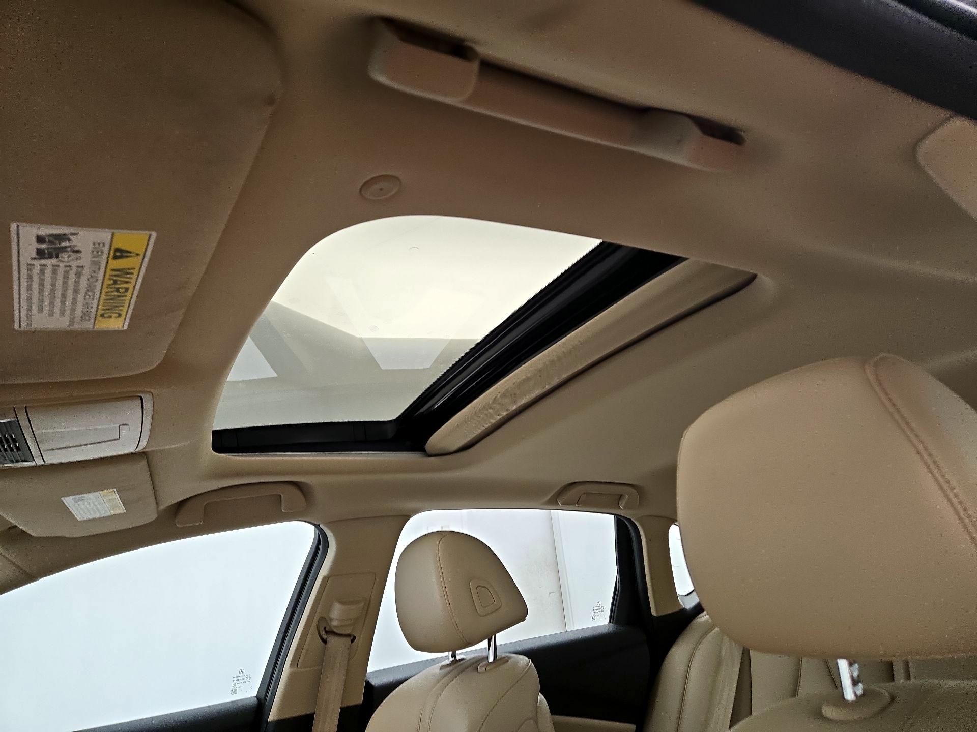 Thumbnail: 2022 Acura TLX - 19